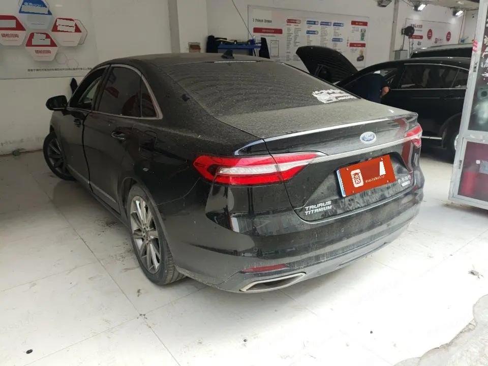 Taurus 2019 EcoBoost 245 Premium Edition 5