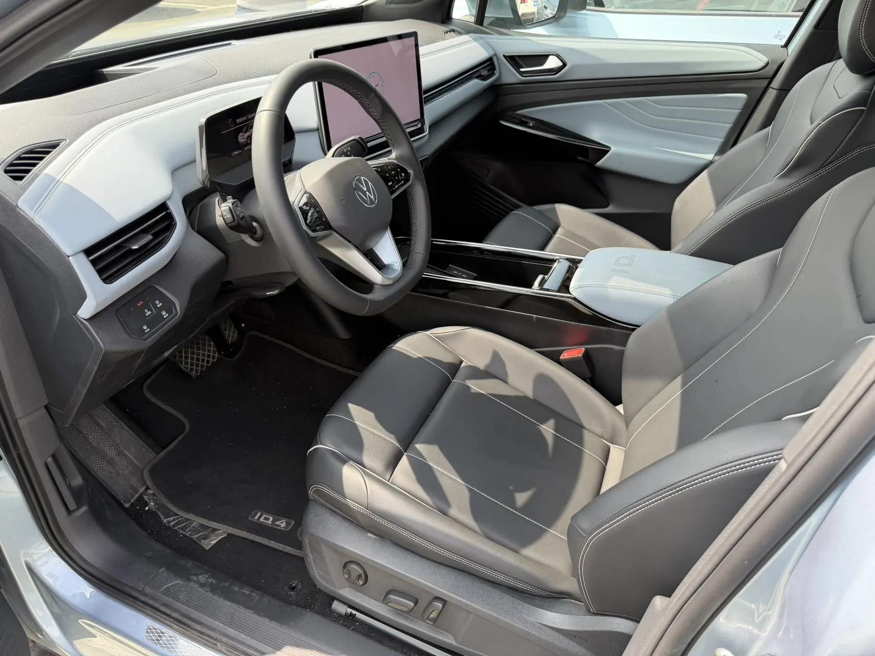 Volkswagen 2025 ID. 4 x Smart Model, Pure Intelligence Edition, Automatic Transmission 3