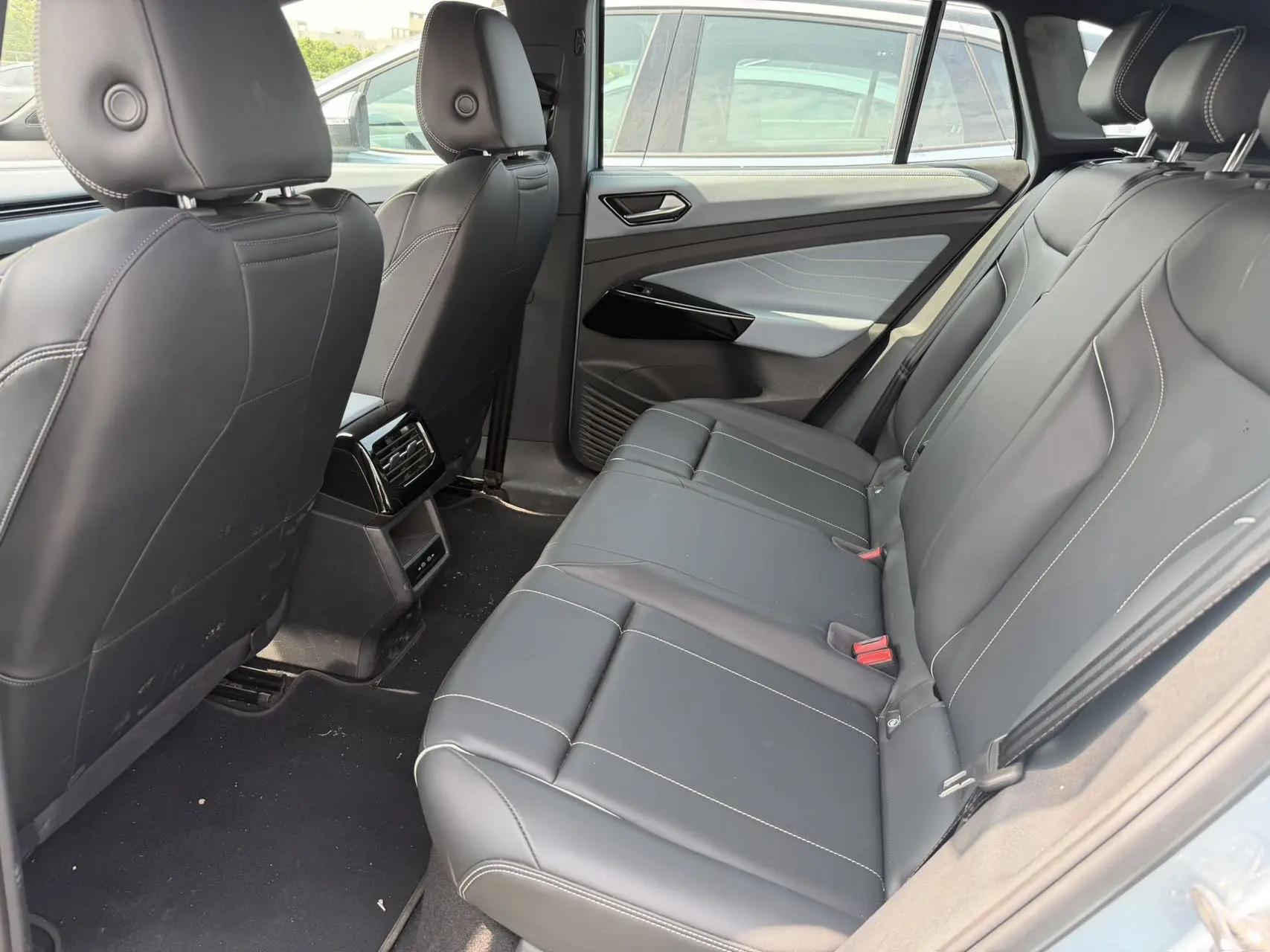Volkswagen 2025 ID. 4 x Smart Model, Pure Intelligence Edition, Automatic Transmission 4