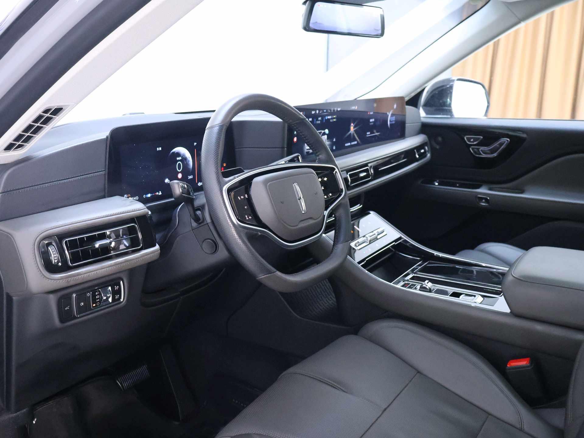 Lincoln 2024 Aviator 3.0T V6 4-wheel Luxury Edition 6-seat Automatic Gear 2