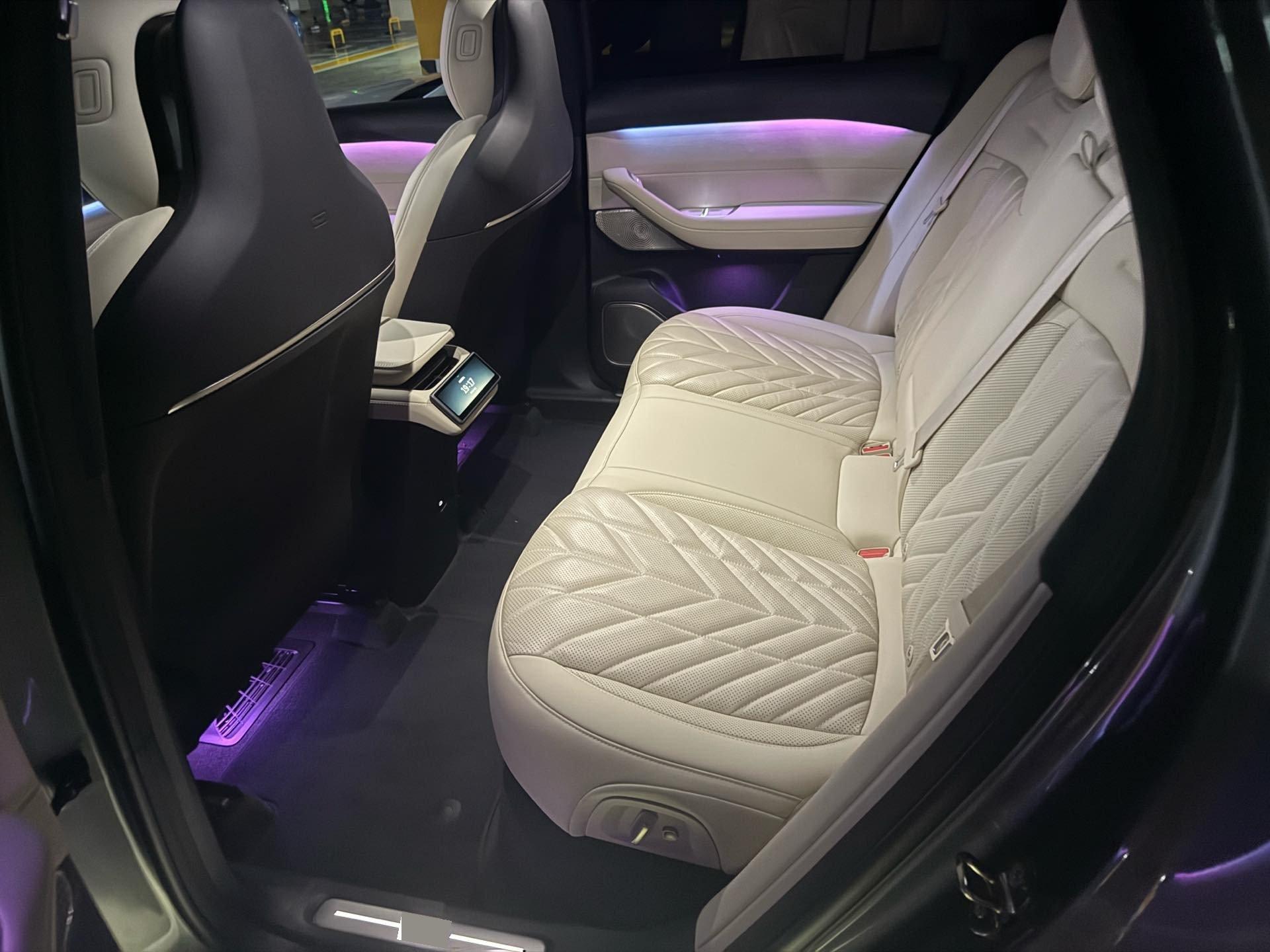 NIO 2025 ES6 75kWh Automatic 4