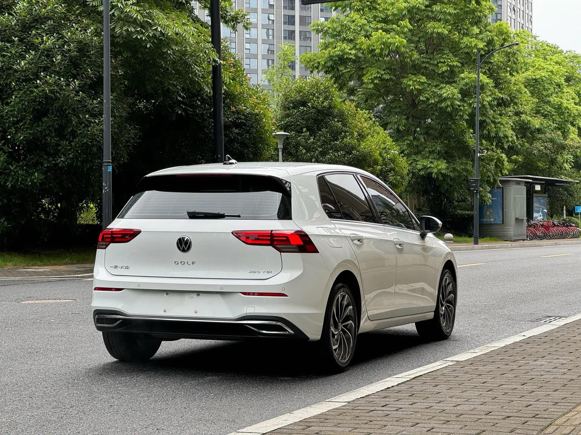 Volkswagen 2024 Golf 8 PRO 1.4TSI 280TSI 50 Year Legendary Automatic 5