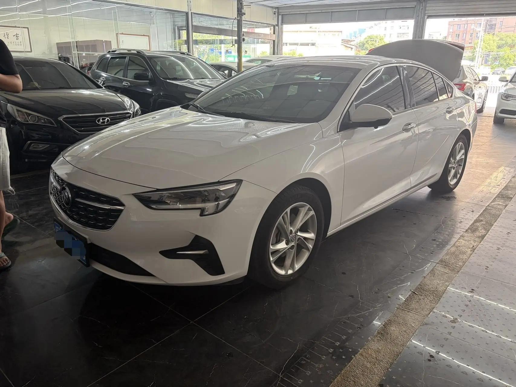 Regal 2022 552T Smart