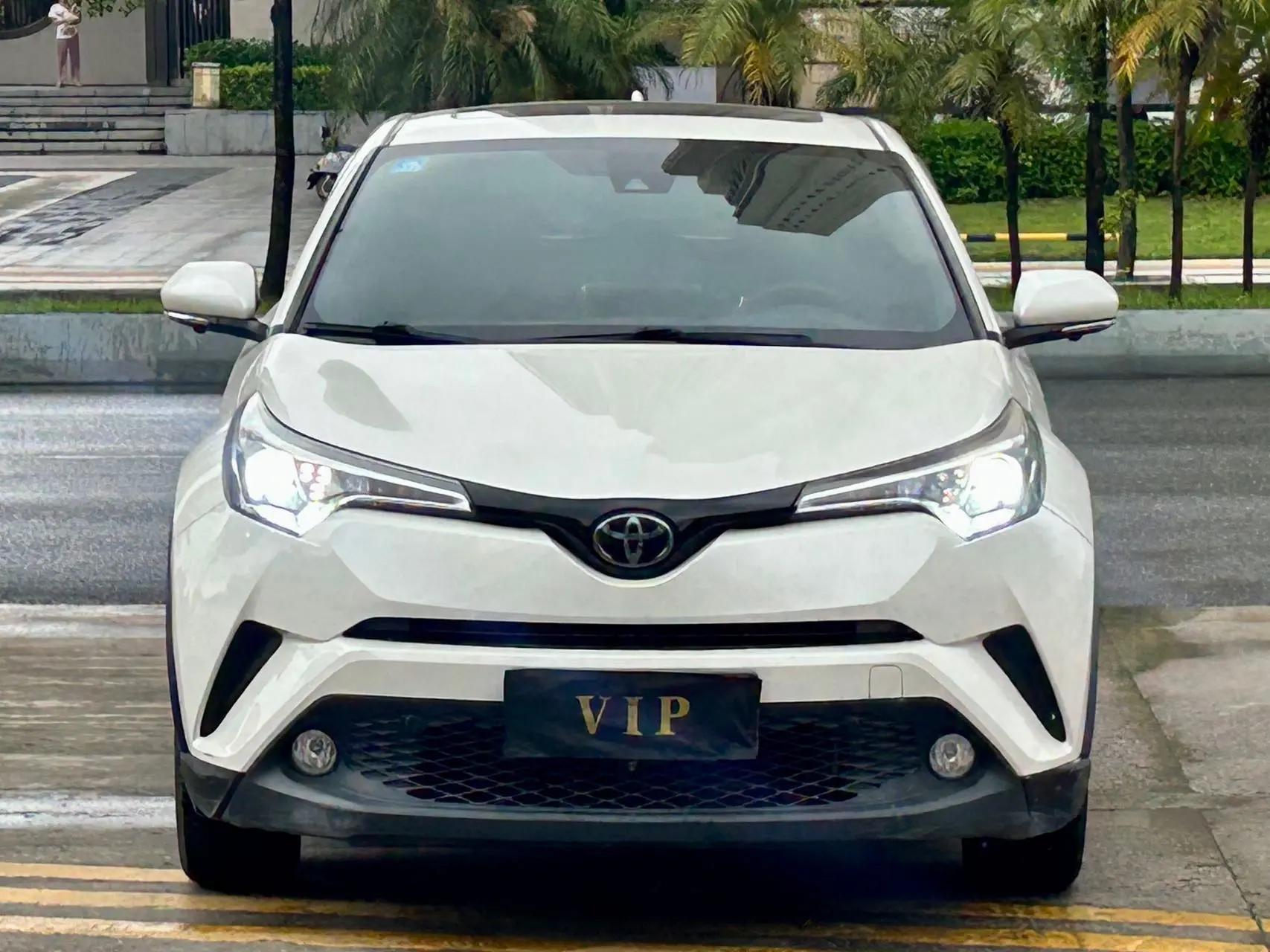 Toyota C- HR 2020 2.0L Leading Edition 2