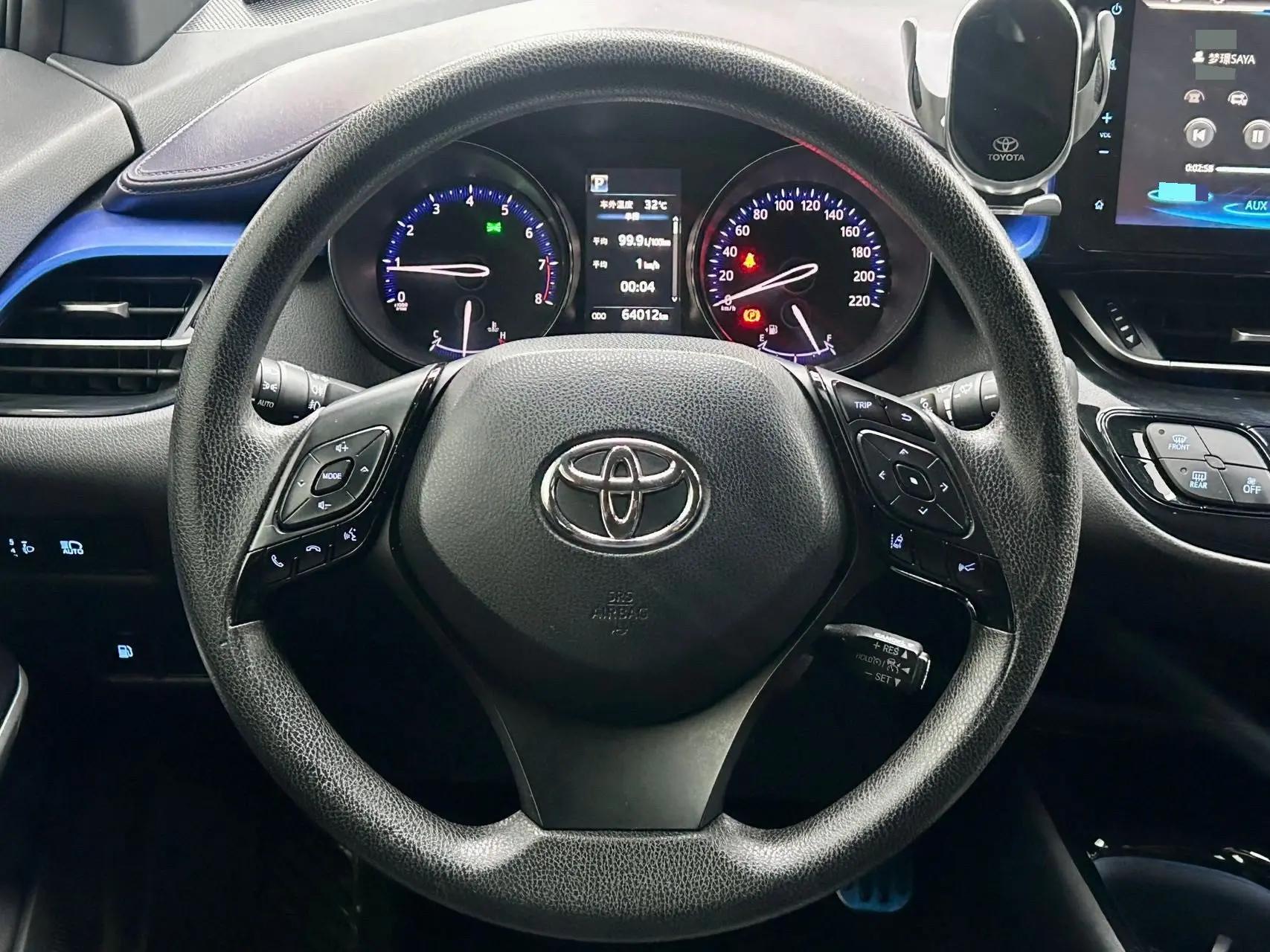 Toyota C- HR 2020 2.0L Leading Edition 5