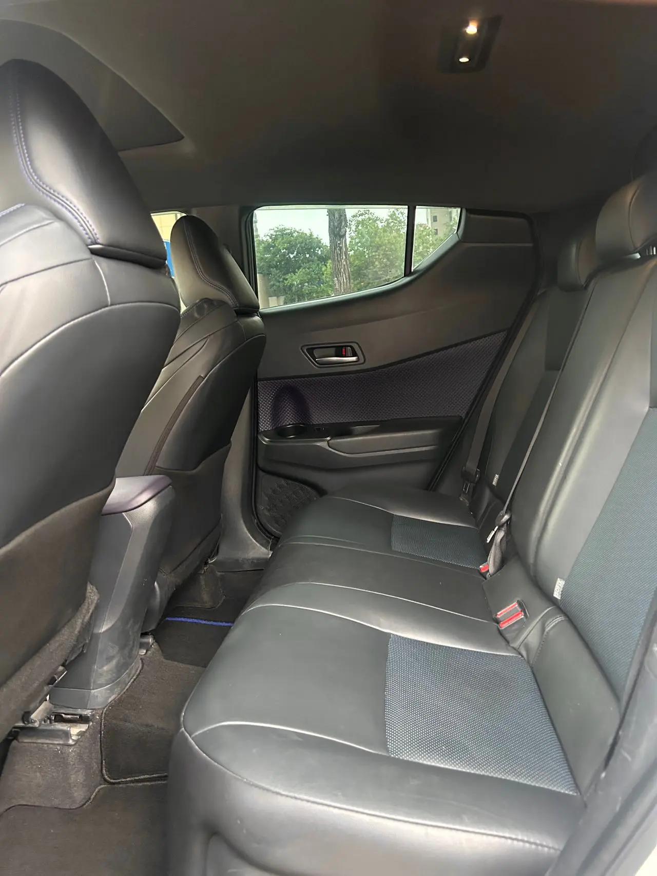 Toyota C- HR 2020 2.0L Leading Edition 6