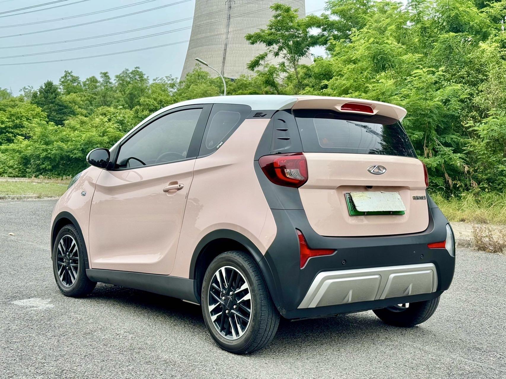 Small Ant 2022 Change Sweet Powder Half Sugar Edition Ternary Lithium 28.8kWh 30kW 301km 4