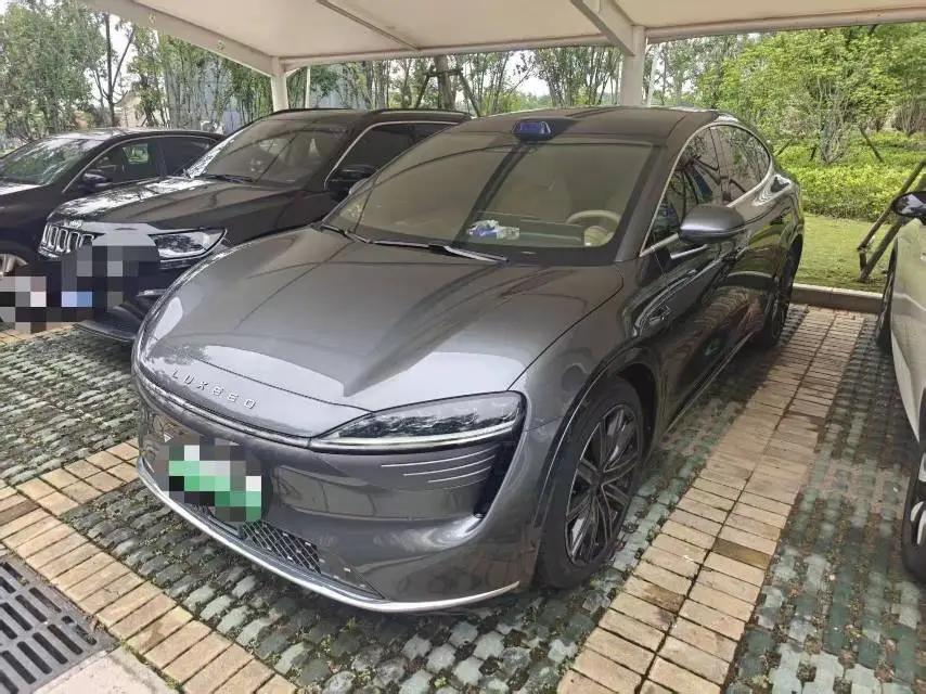 Open image lightbox: Intellectual 2024 R 7 802km Max Automatic Gear