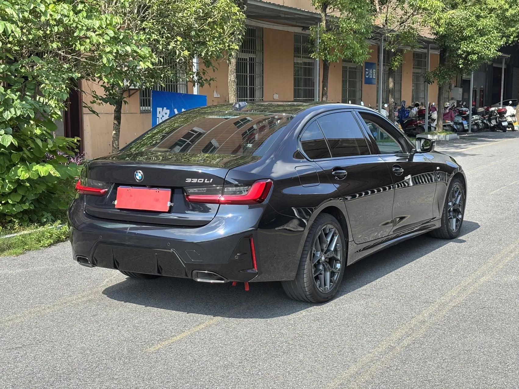 BMW 3 Series 2025 Model 330Li 2.0T M Sport Night Edition Automatic 4