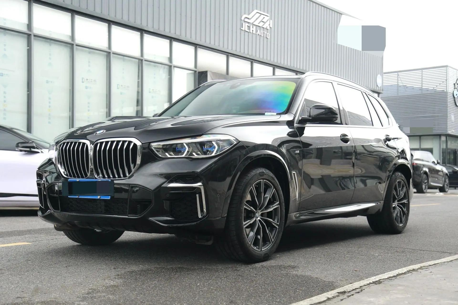 BMW X5 2022 xDrive 30Li exclusive m sports suit