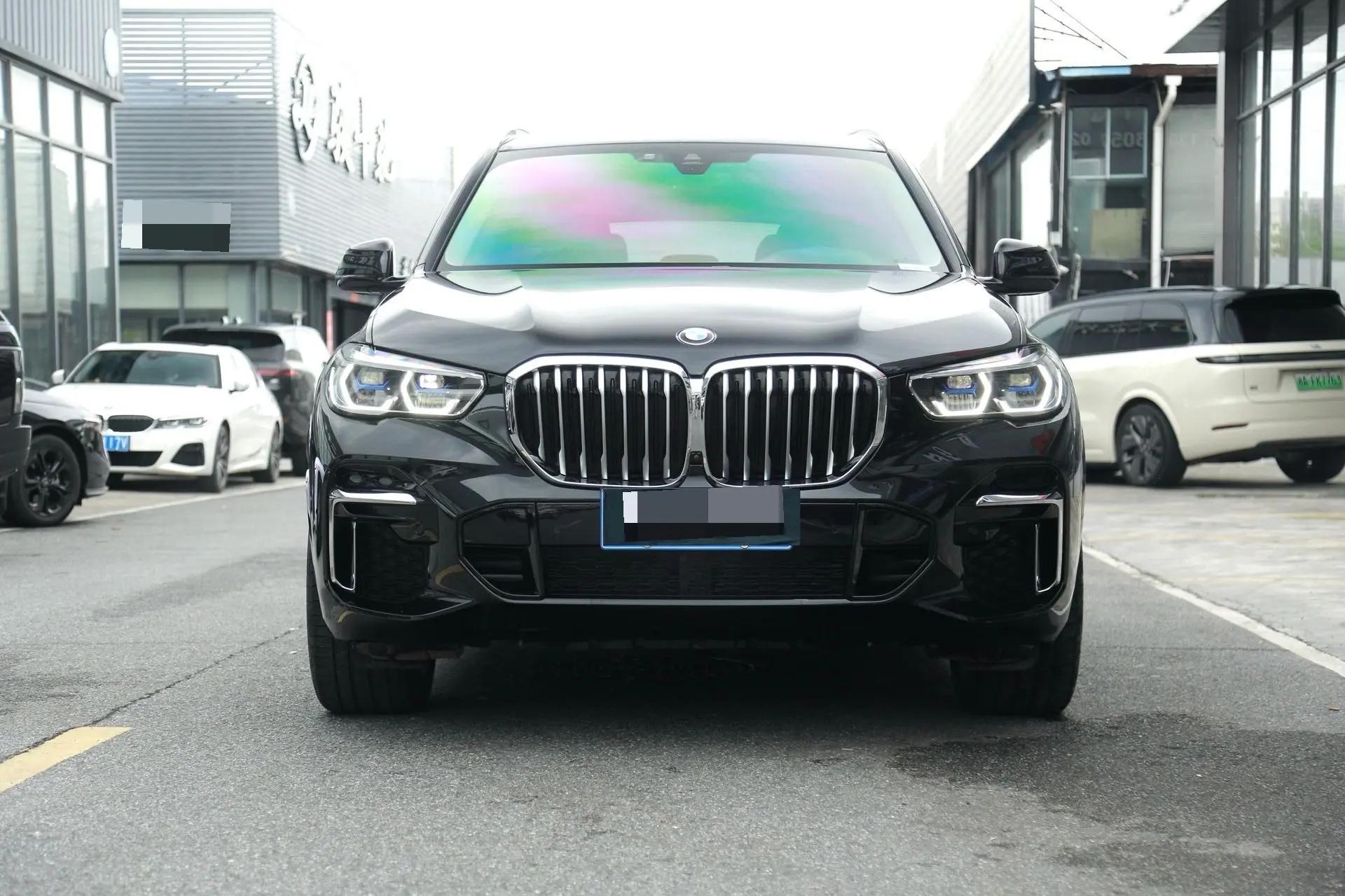 BMW X5 2022 xDrive 30Li exclusive m sports suit 2