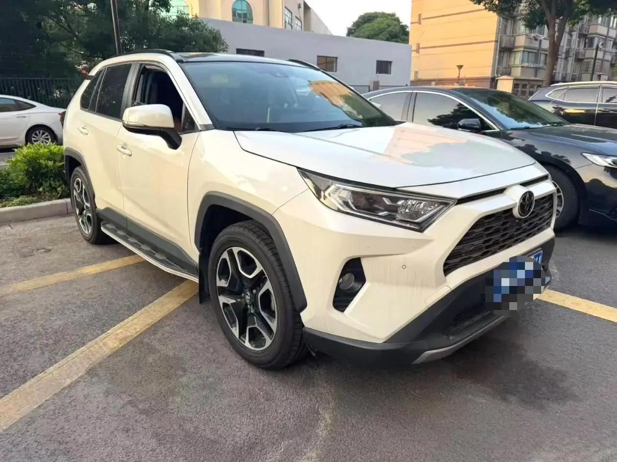 RAV4 RongFang 2020 2.0L CVT Two-Drive Premium Edition 2