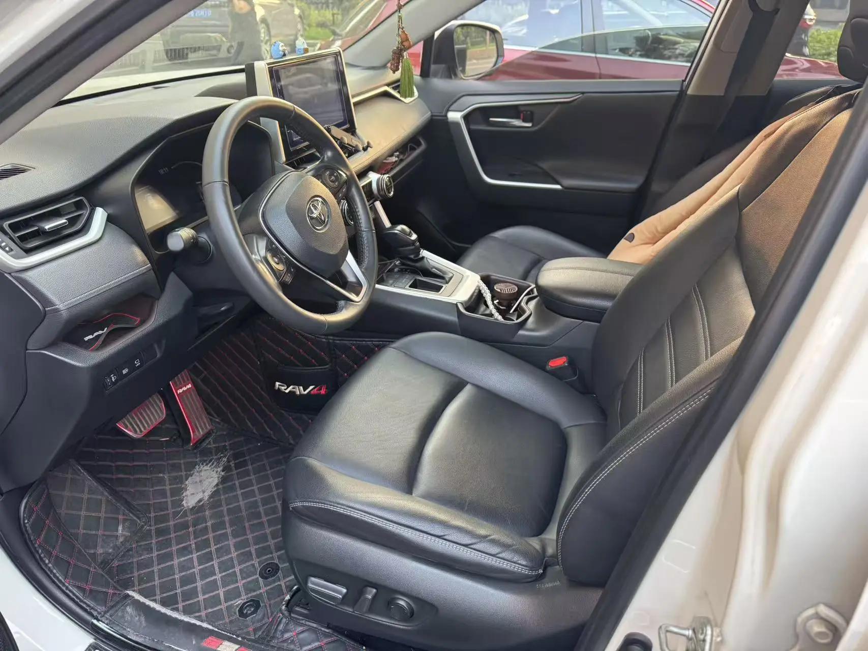 RAV4 RongFang 2020 2.0L CVT Two-Drive Premium Edition 3
