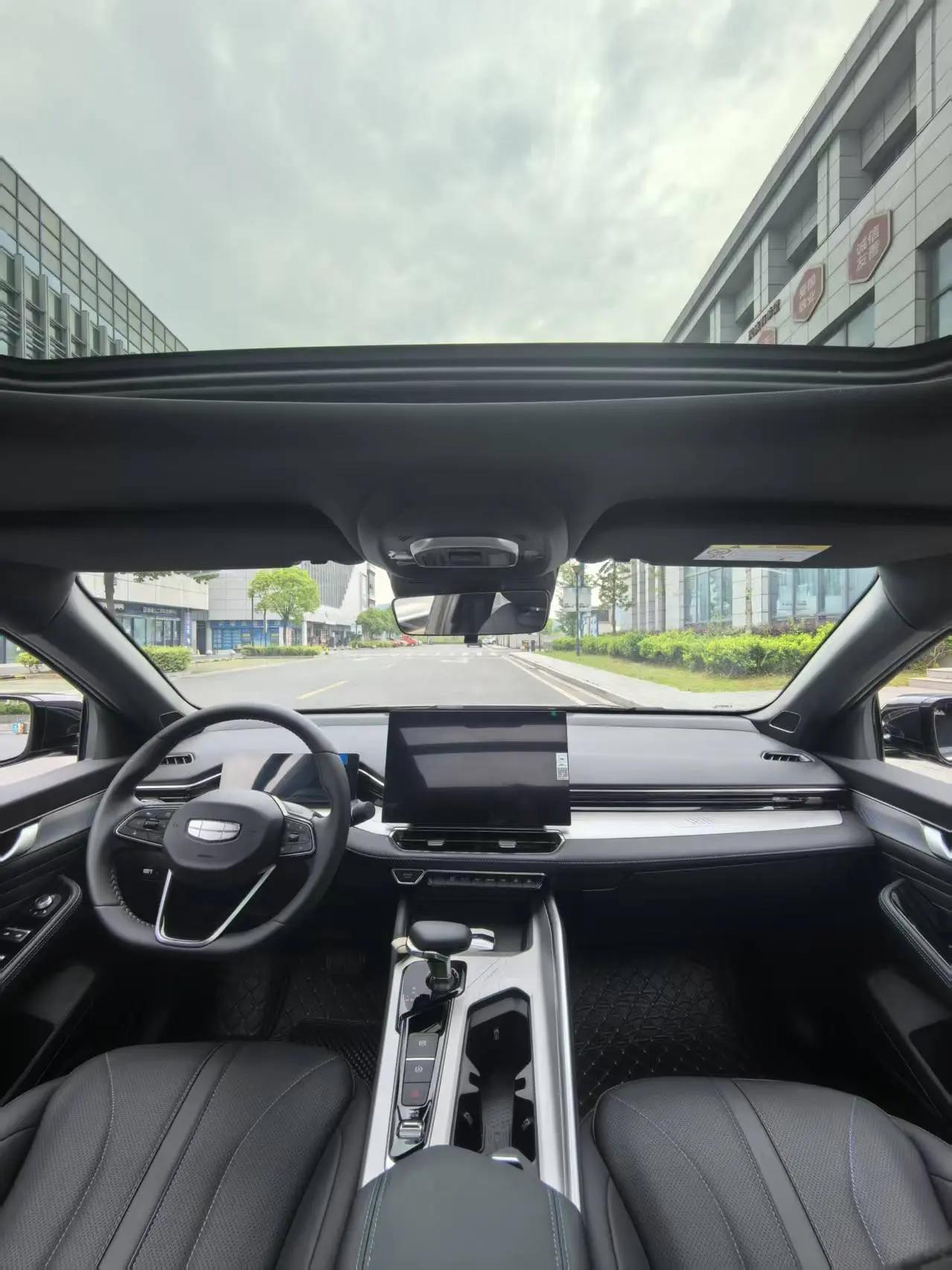 Geely 2025 Xingrui 1.5TD Dongfang Yao Jinghong Edition Automatic Gear 10