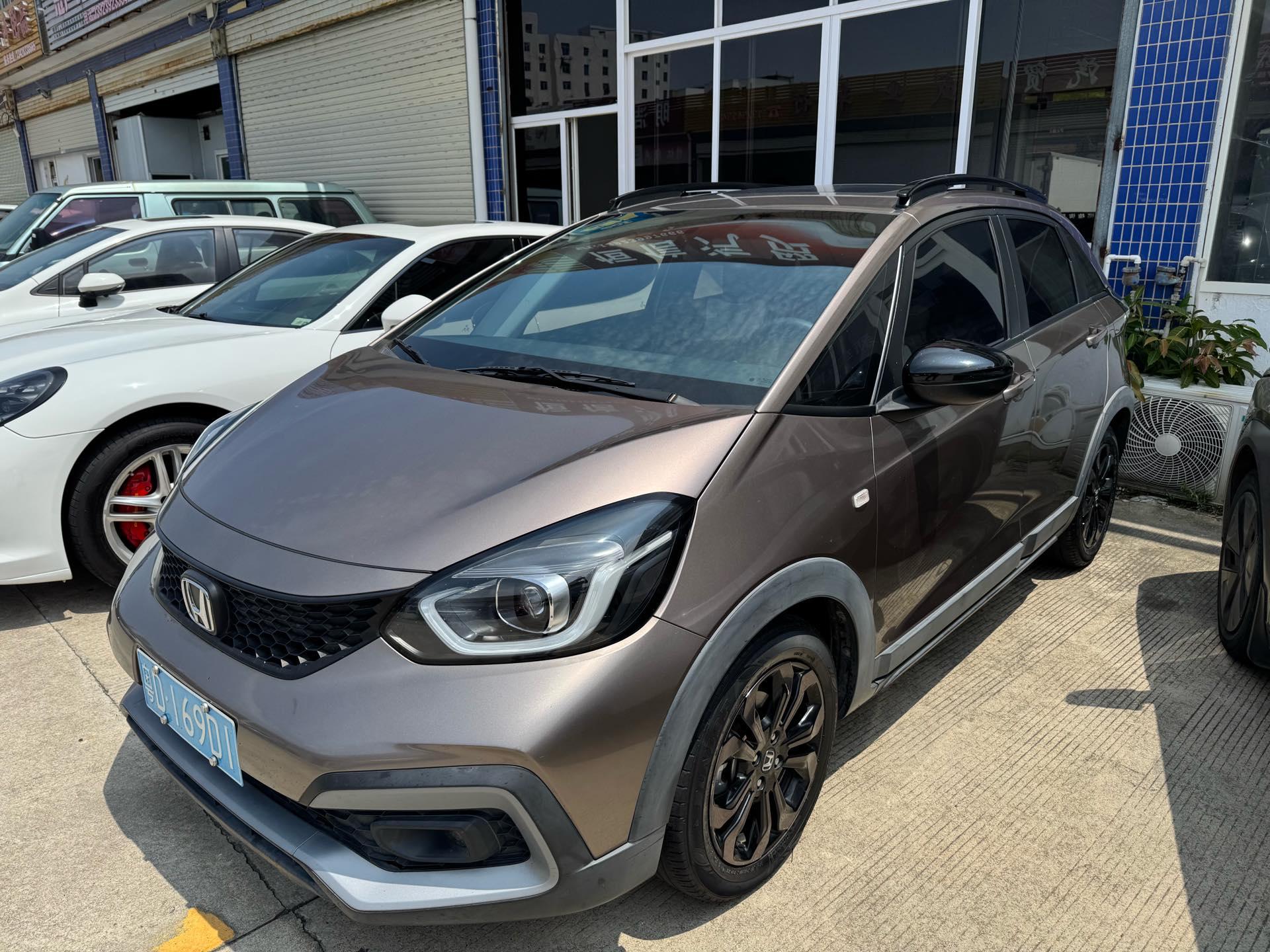 LIFE 2021 1.5L CVT CRO-S Fun Edition