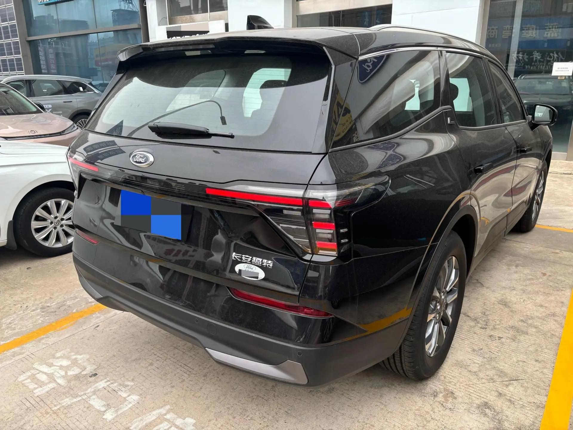 福特 2026款 锐界 L 2.0T EcoBoost 两驱7座豪华型 自动挡 3