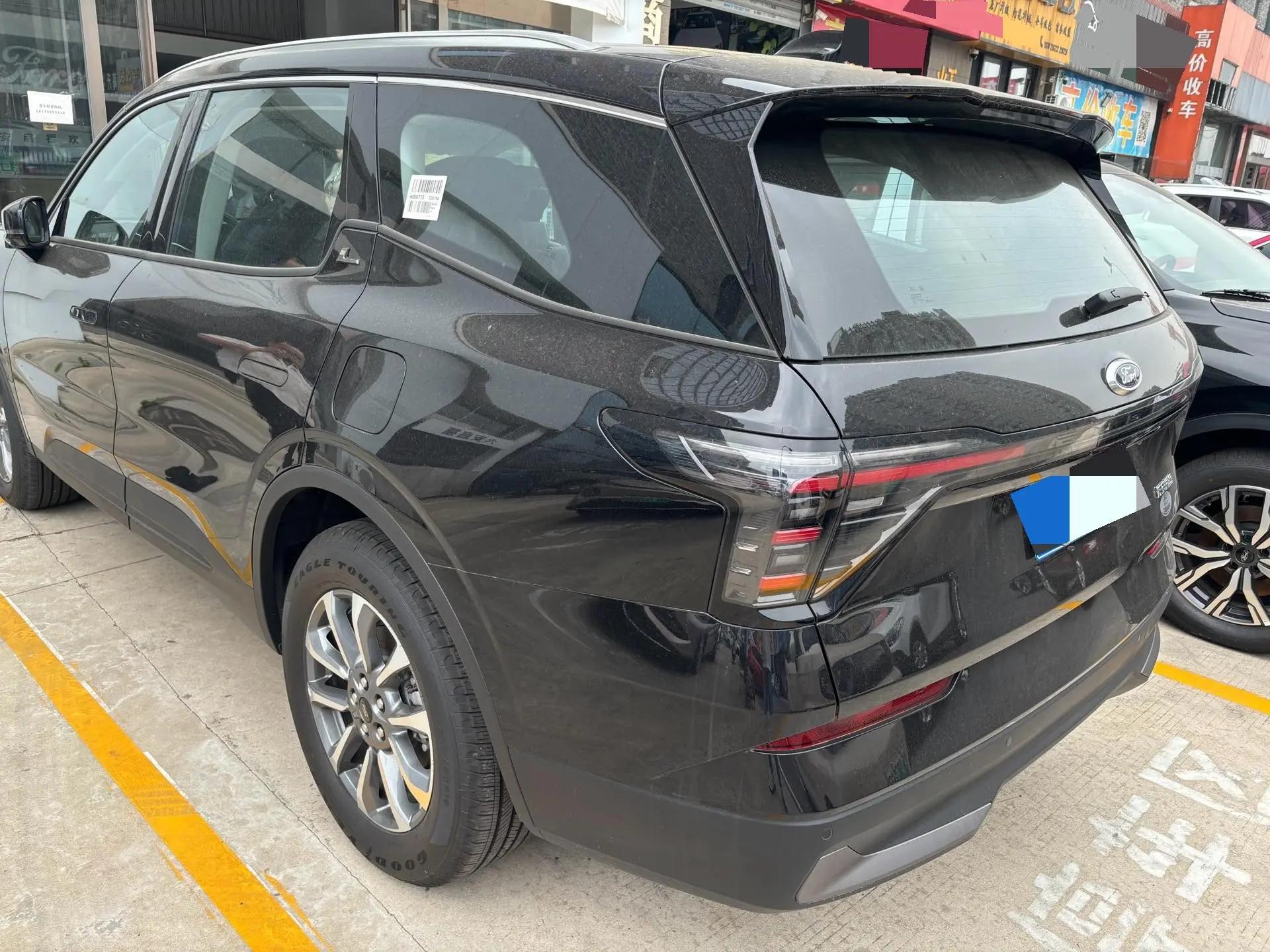 福特 2026款 锐界 L 2.0T EcoBoost 两驱7座豪华型 自动挡 4