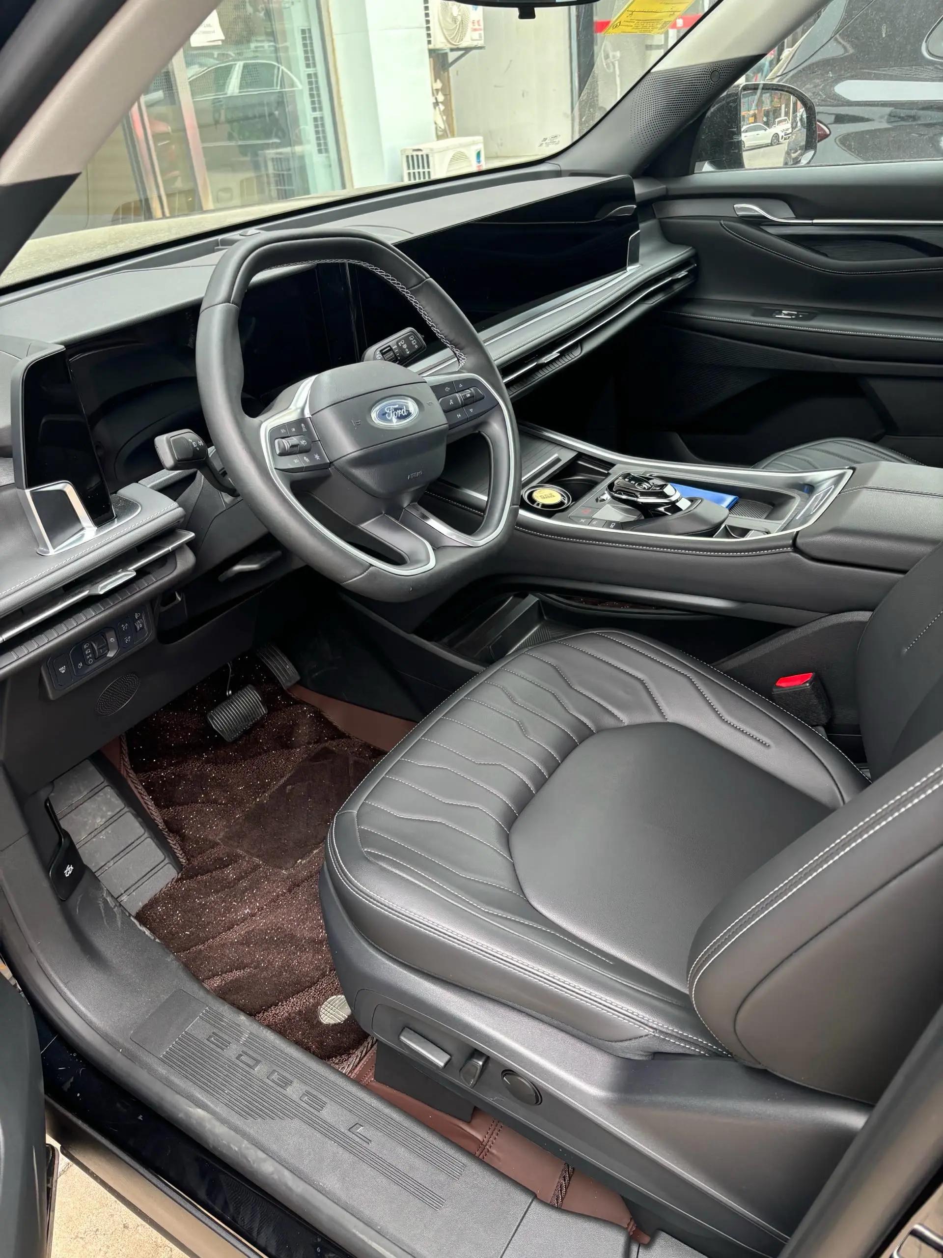 福特 2026款 锐界 L 2.0T EcoBoost 两驱7座豪华型 自动挡 5