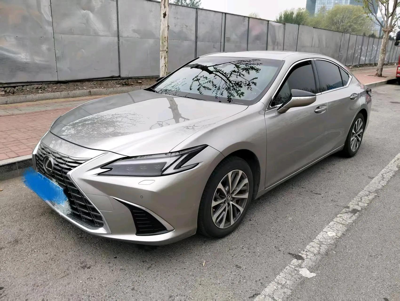 Lexus ES (Imported) 2025 ES200 2.0 CVT Prestige Edition Automatic