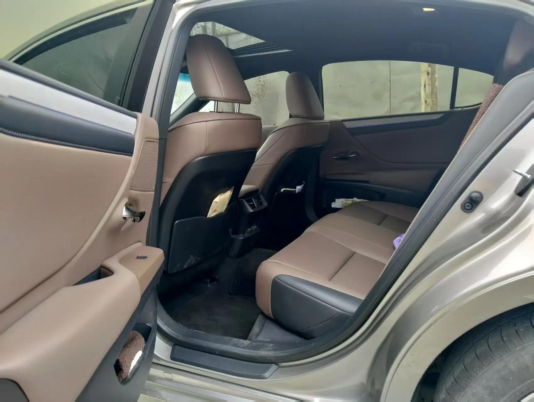 Lexus ES (Imported) 2025 ES200 2.0 CVT Prestige Edition Automatic 3