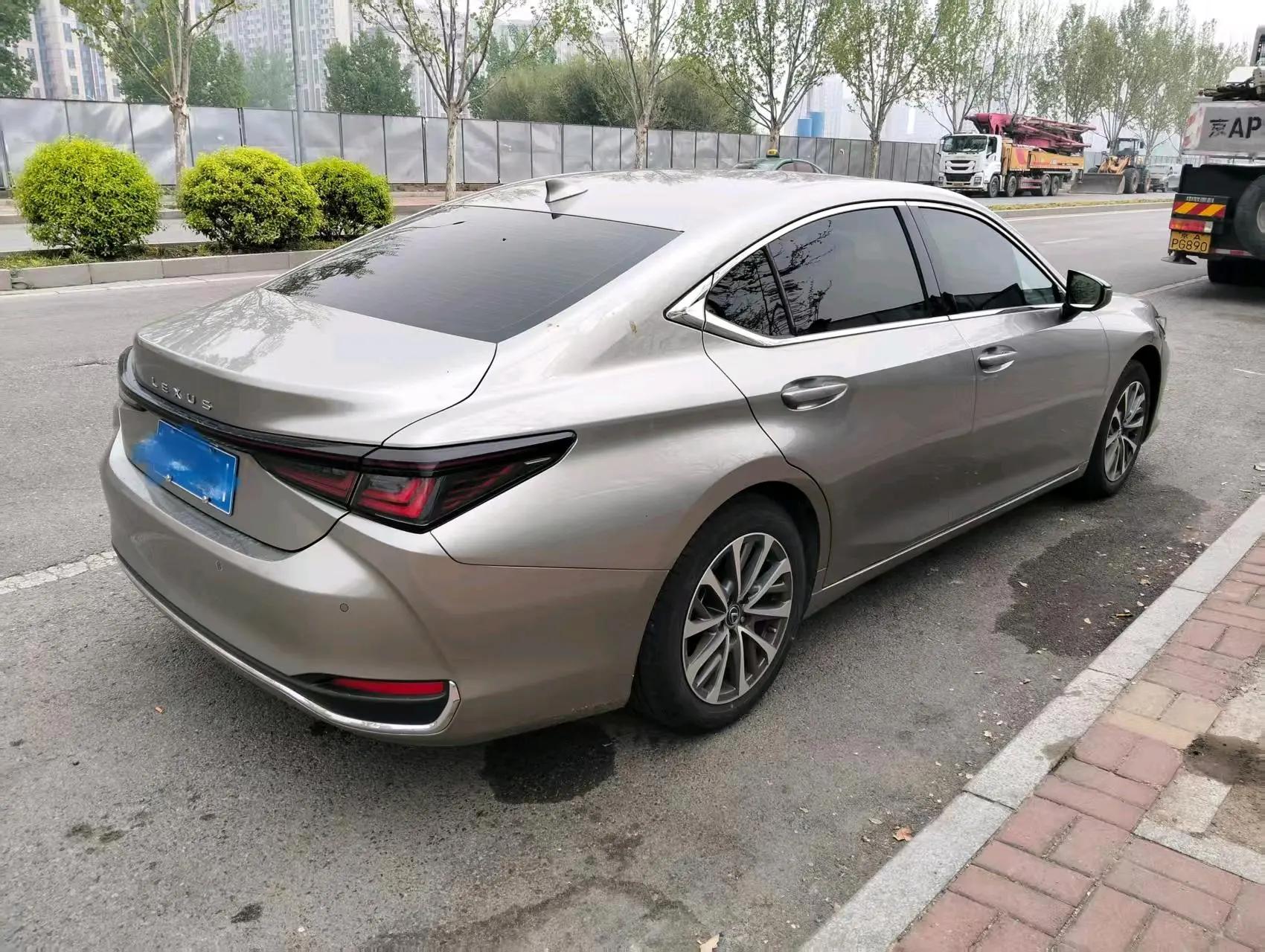Lexus ES (Imported) 2025 ES200 2.0 CVT Prestige Edition Automatic 5