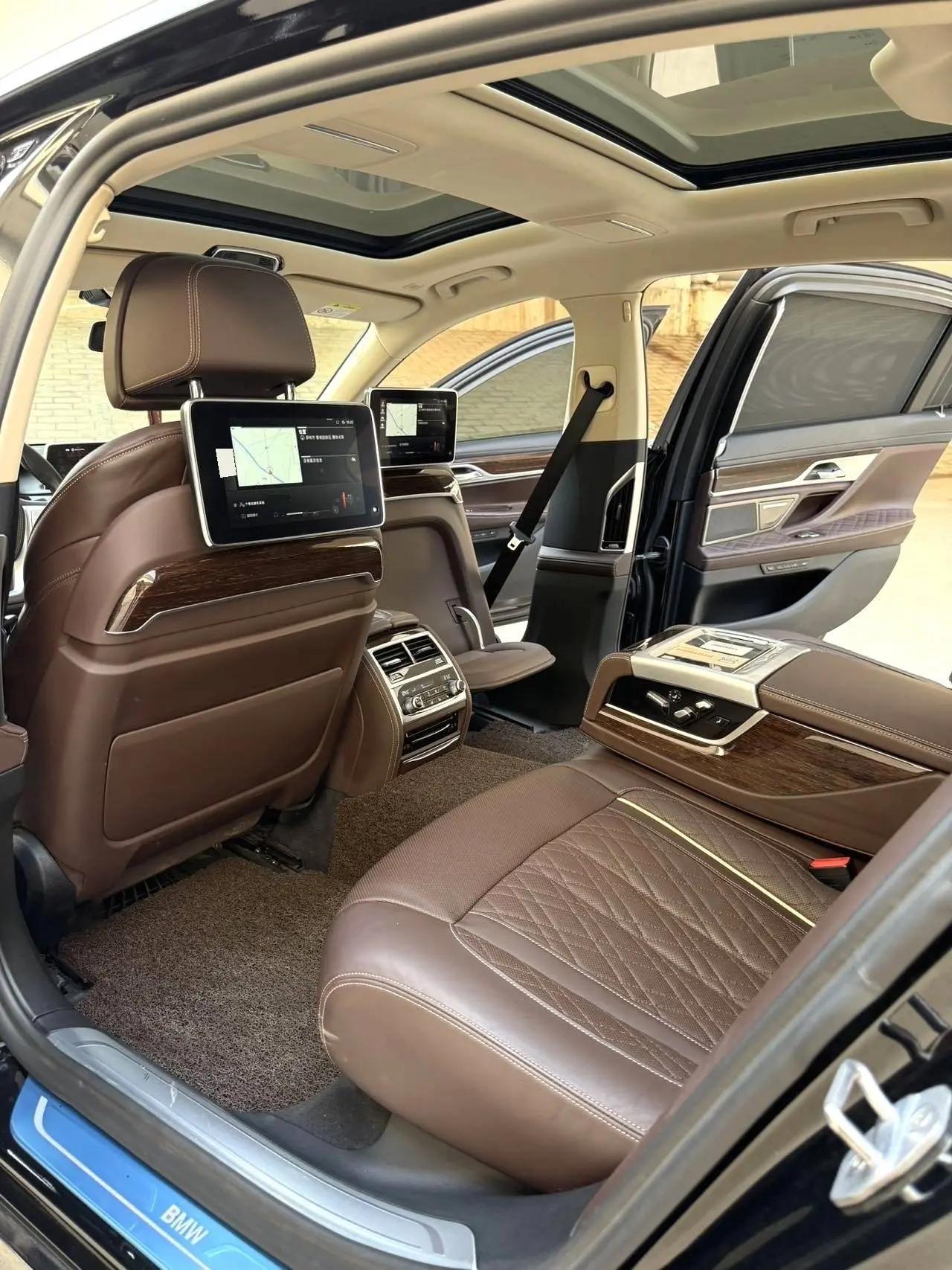 BMW 7 Series 2019 740Li Premium Luxury Suit 5
