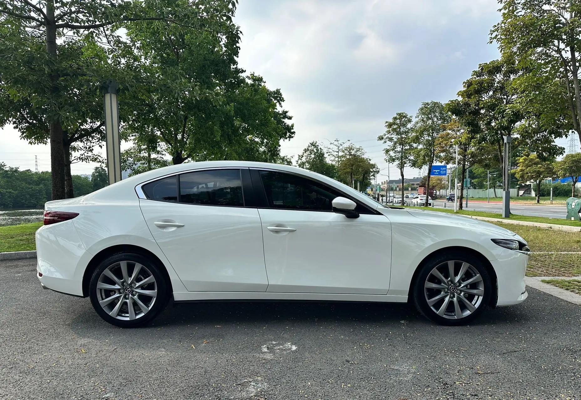 Mazda 3 Onksera 2020 2.0L Automatic Quality Luxury Edition 4
