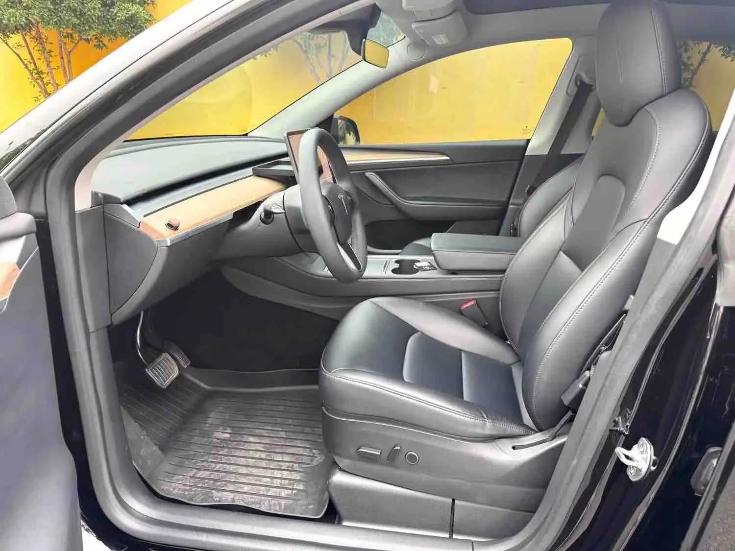 Model Y 2022 rear-wheel drive version 7