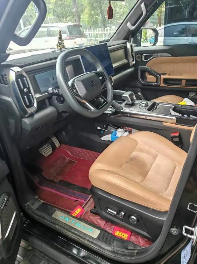 Jetour Traveler 2023 2.0T Four-Wheel Drive Cross-Country PRO 4