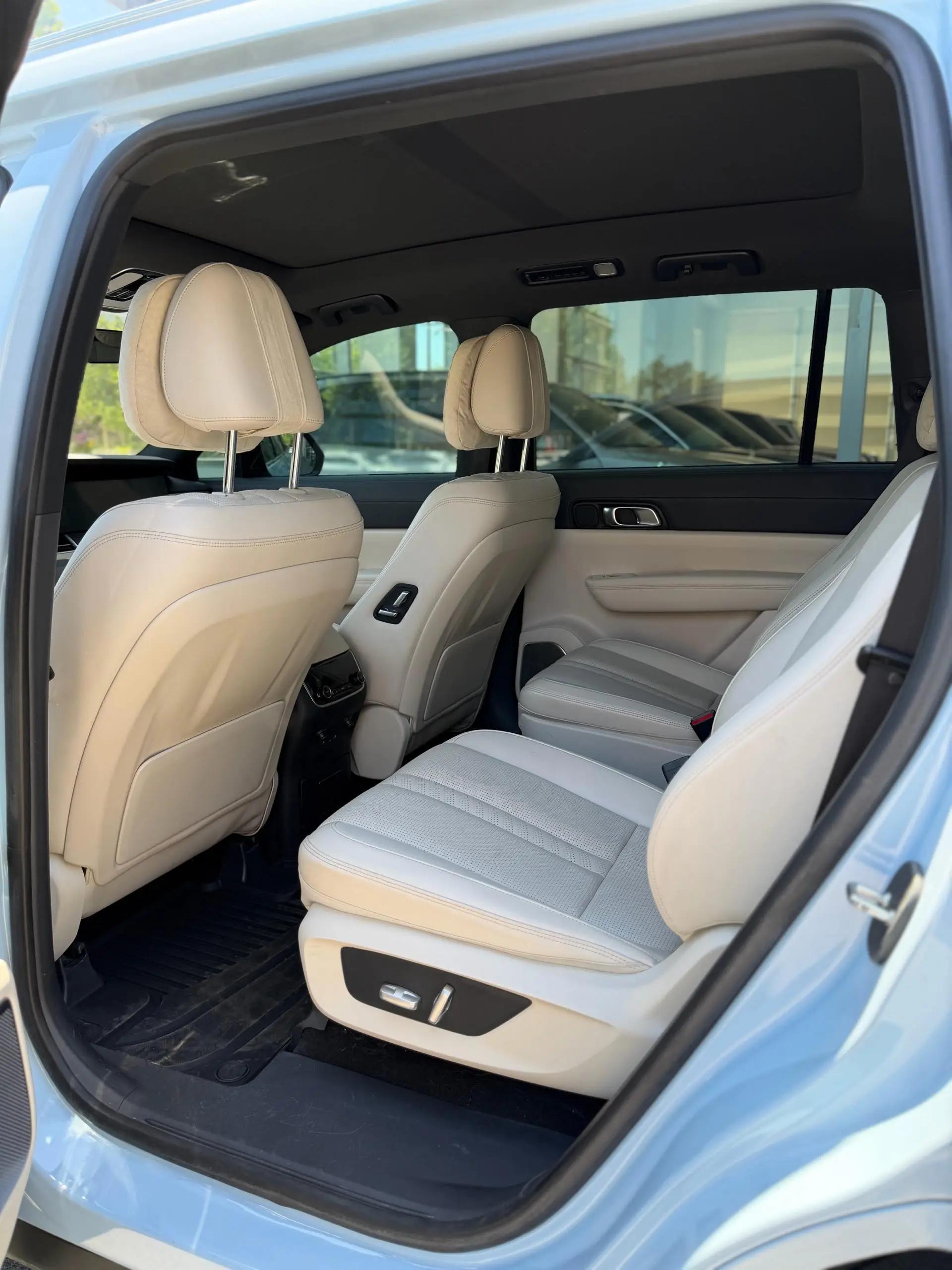 Li ONE 2020 extended 6-seat version 3