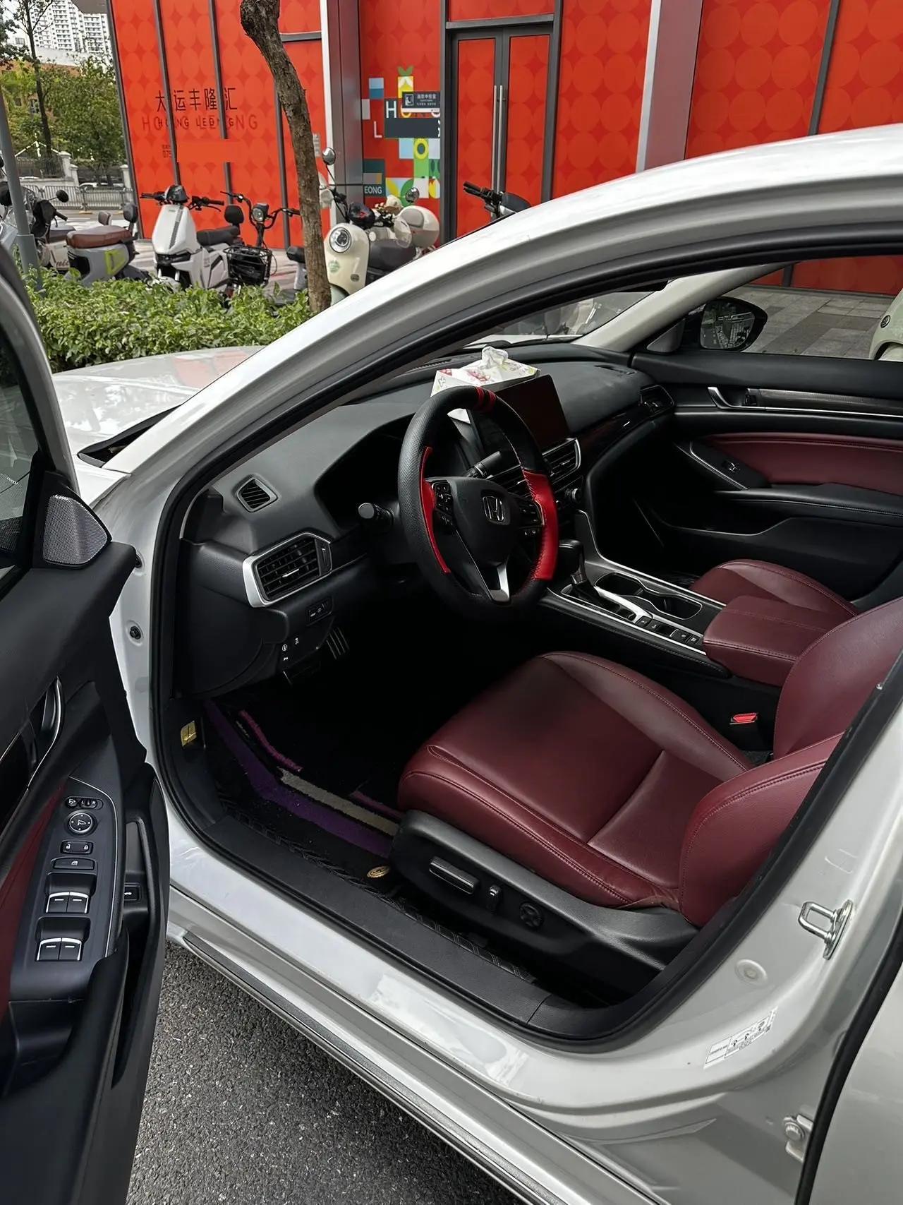 Accord 2022 260TURBO Magic Night Premium Edition 2