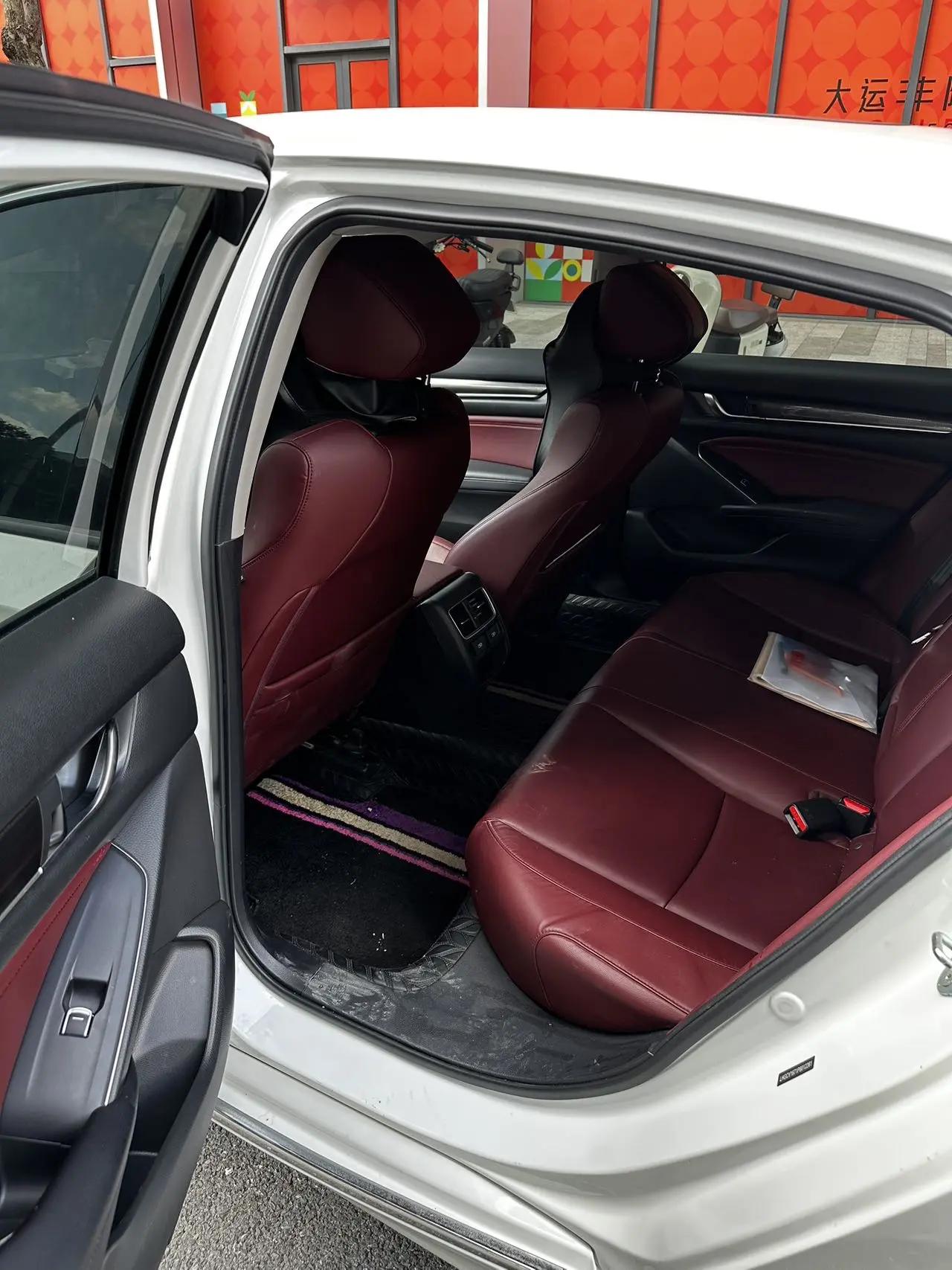 Accord 2022 260TURBO Magic Night Premium Edition 3