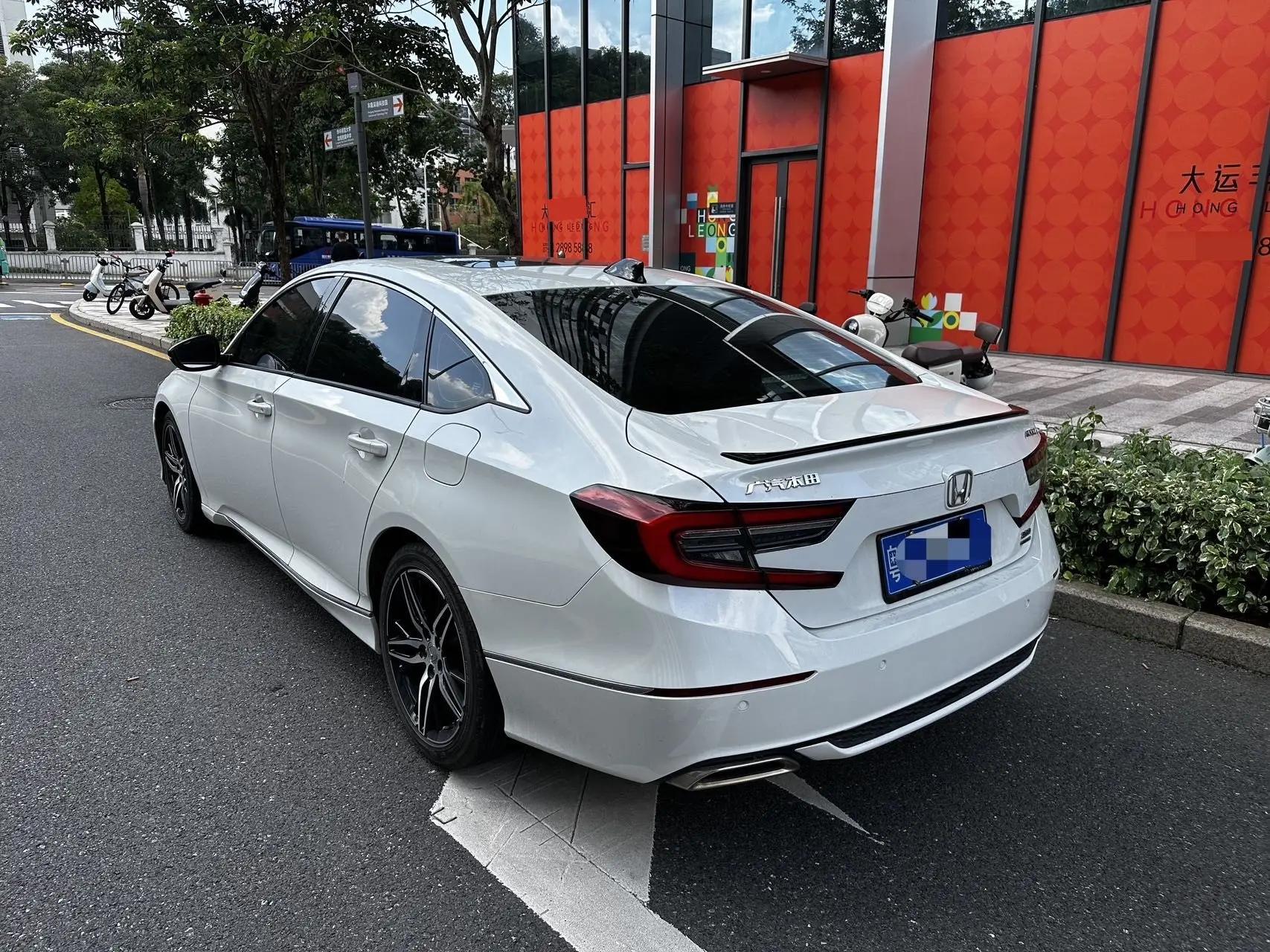 Accord 2022 260TURBO Magic Night Premium Edition 4