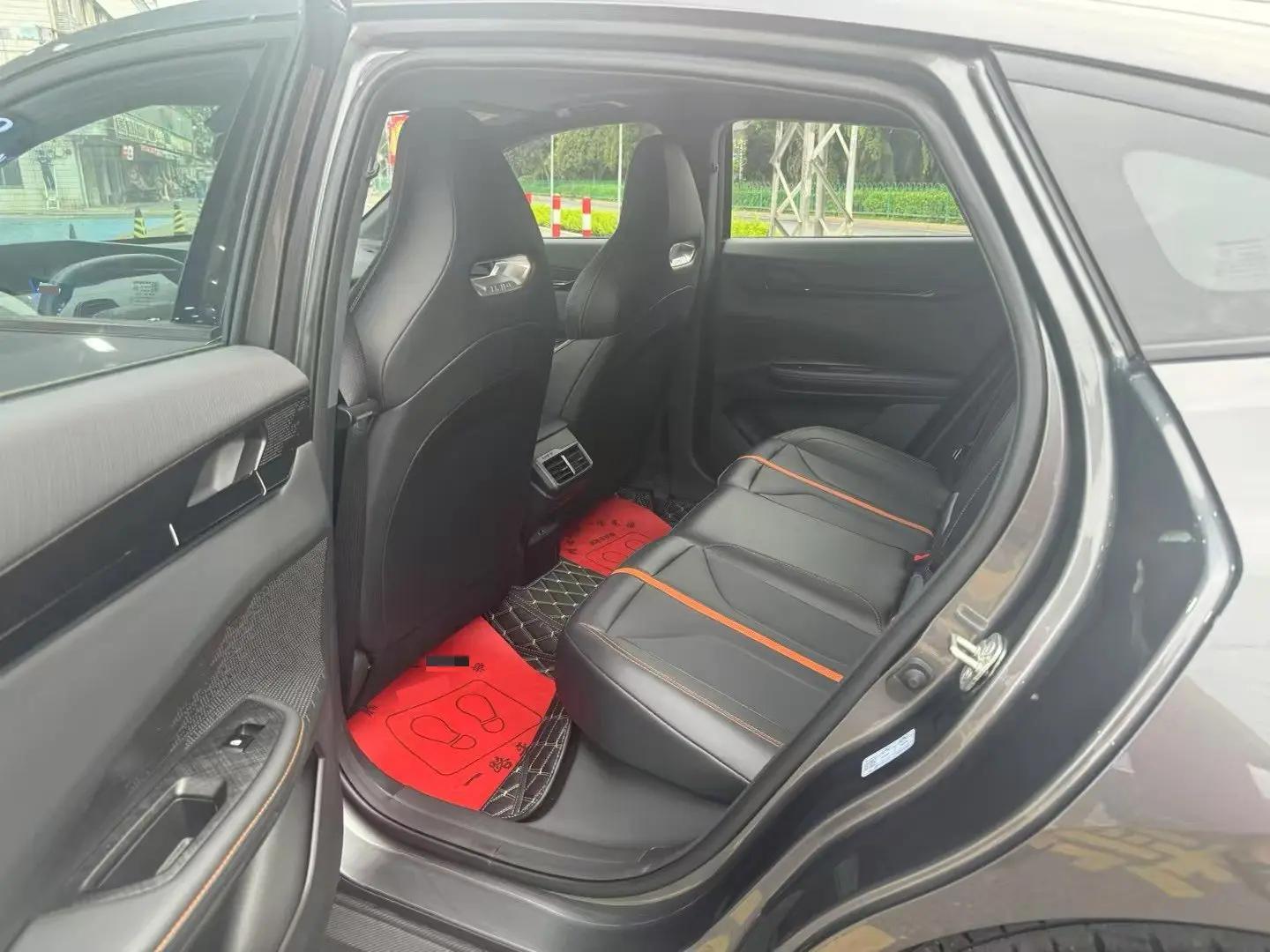 ChangAn 2024 UNI-V 1.5T Prestige Automatic 6