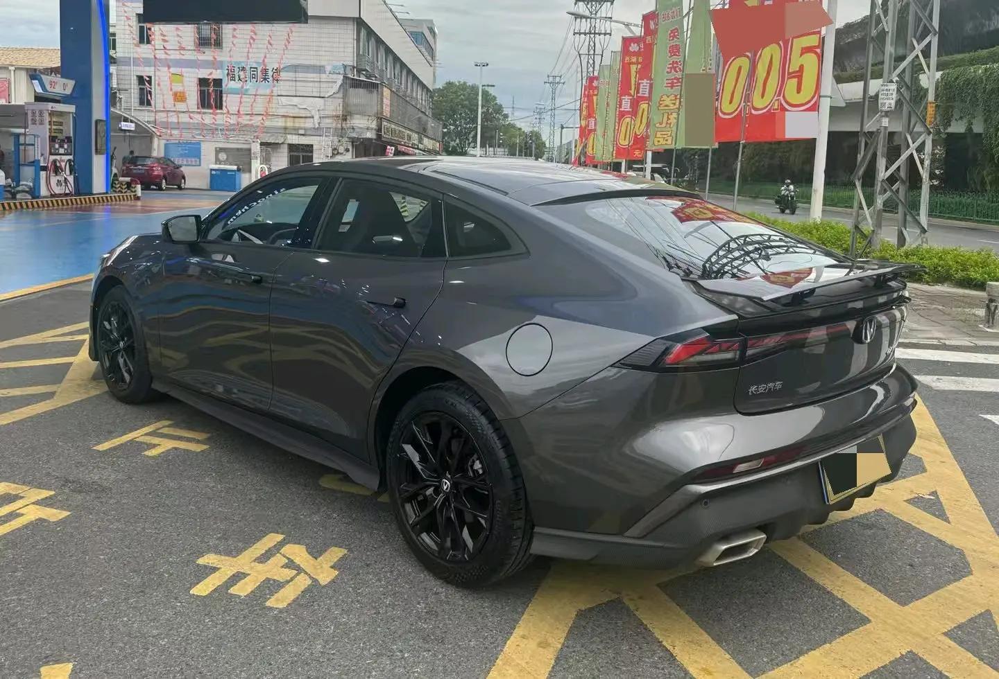 ChangAn 2024 UNI-V 1.5T Prestige Automatic 7