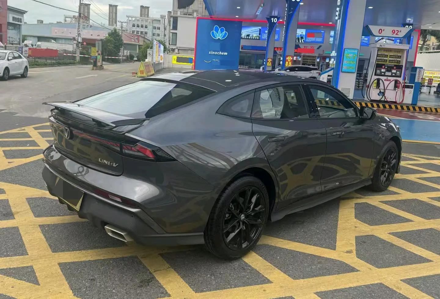 ChangAn 2024 UNI-V 1.5T Prestige Automatic 9