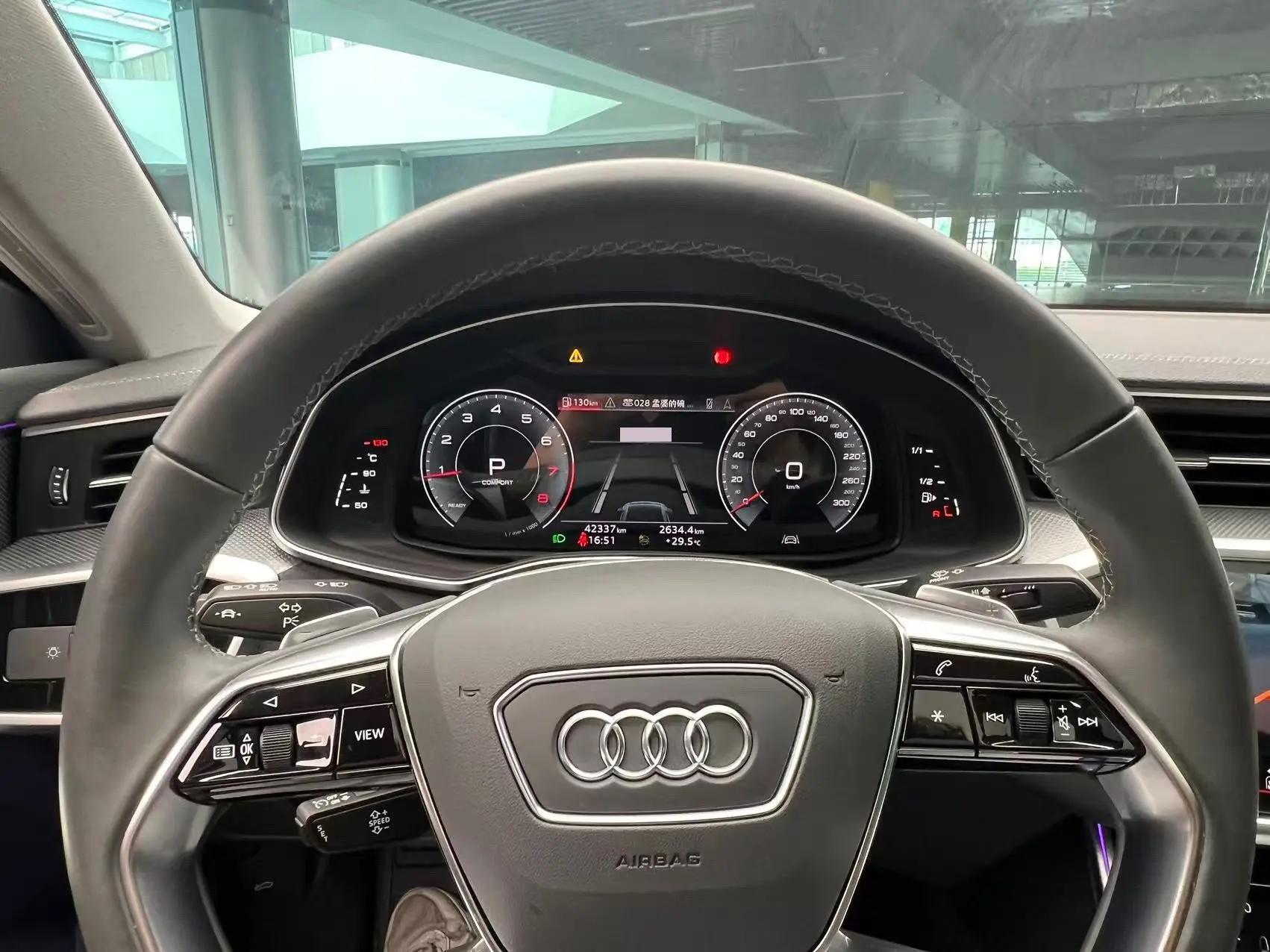 Audi 2024 A7L 2.0TFSI 45TFSI Quattro S-line Jianyuan Model Flow Crystal Package Automatic 7