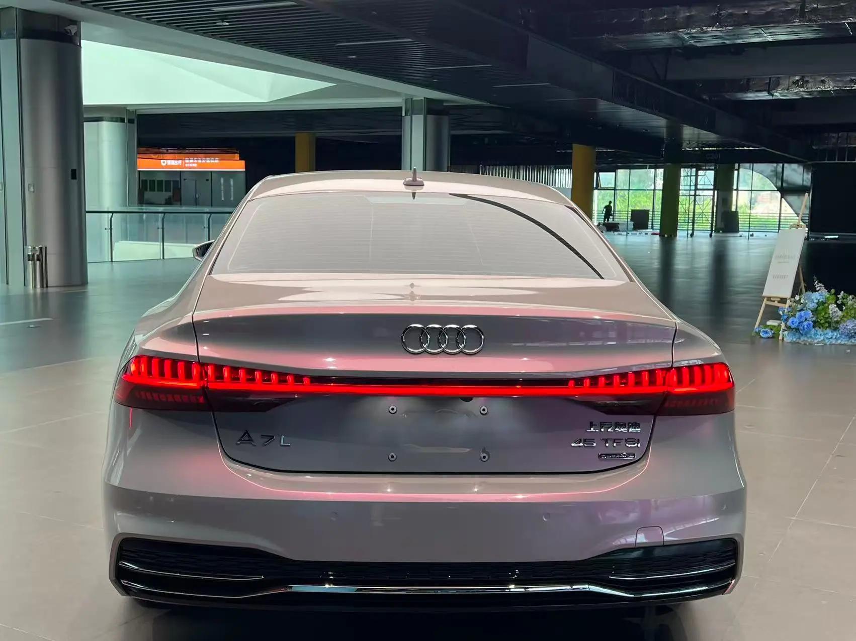 Audi 2024 A7L 2.0TFSI 45TFSI Quattro S-line Jianyuan Model Flow Crystal Package Automatic 9
