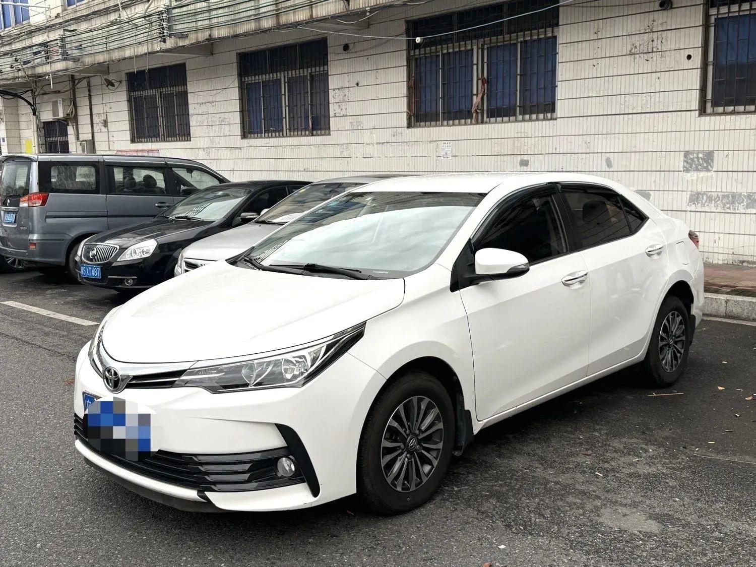 Corolla 2022 Double Engine 1.8L E-CVT Pioneer Edition