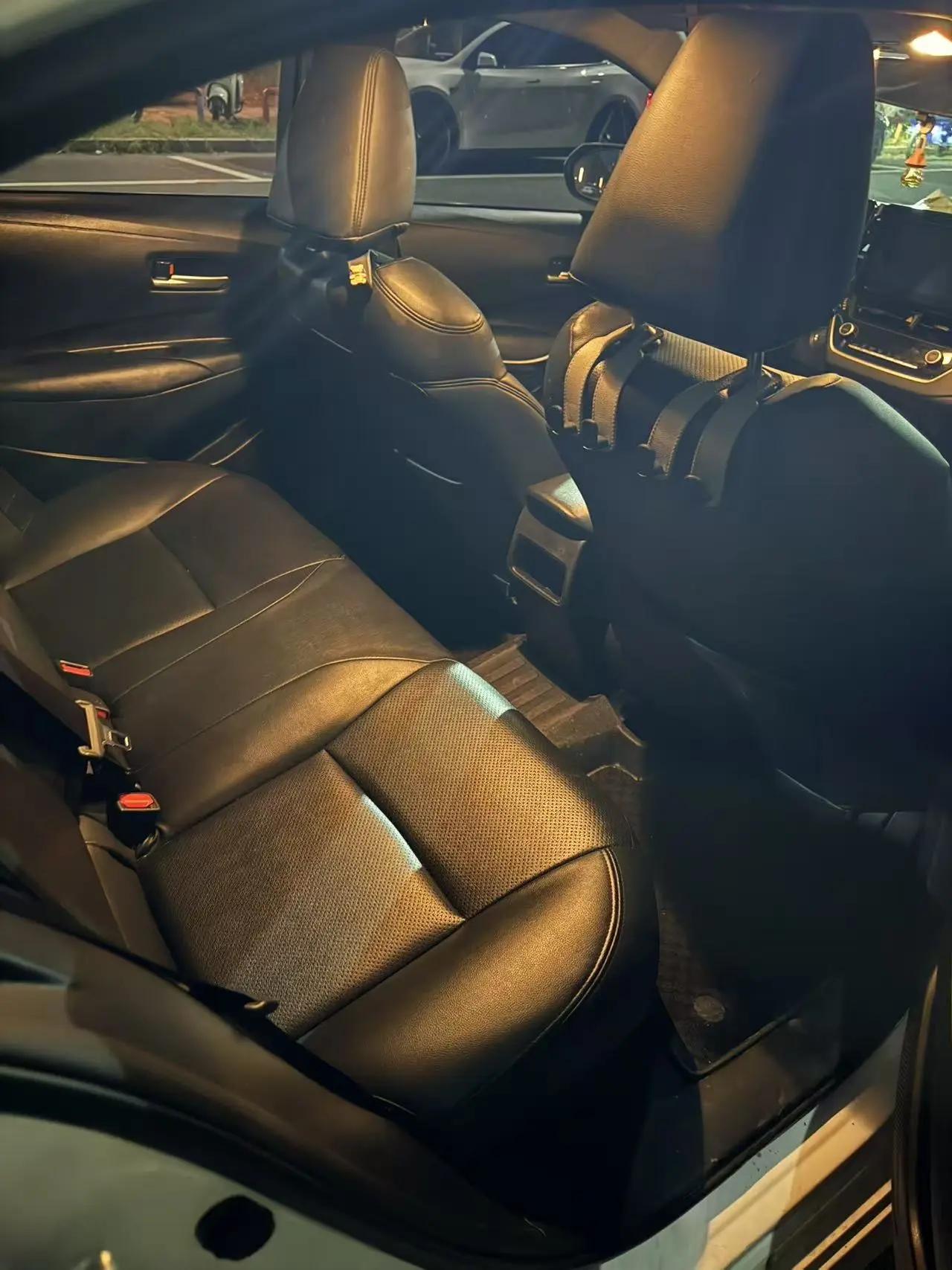 Corolla 2022 Double Engine 1.8L E-CVT Pioneer Edition 4