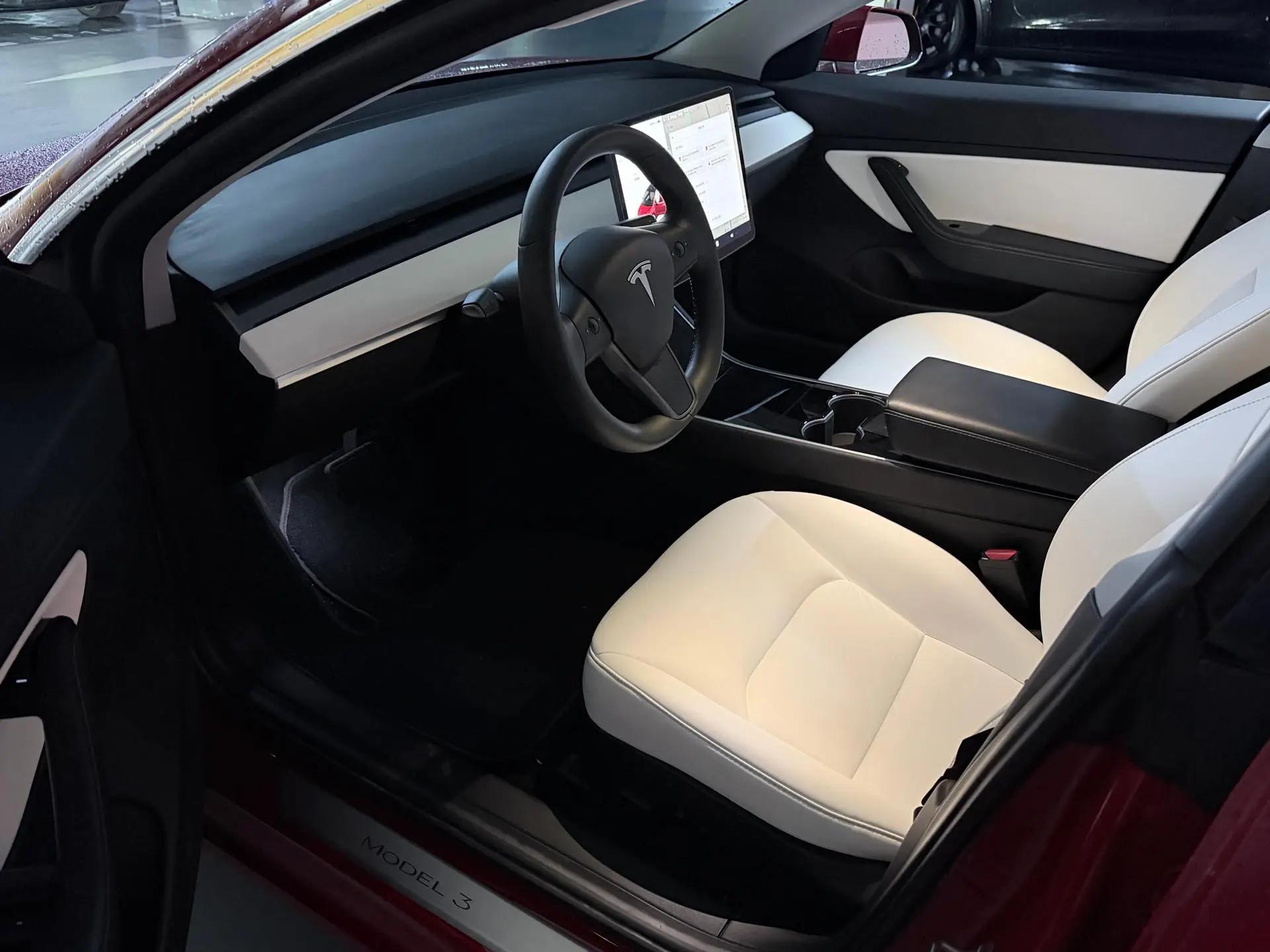 Model 3 2020 long-range rear-wheel drive version 2