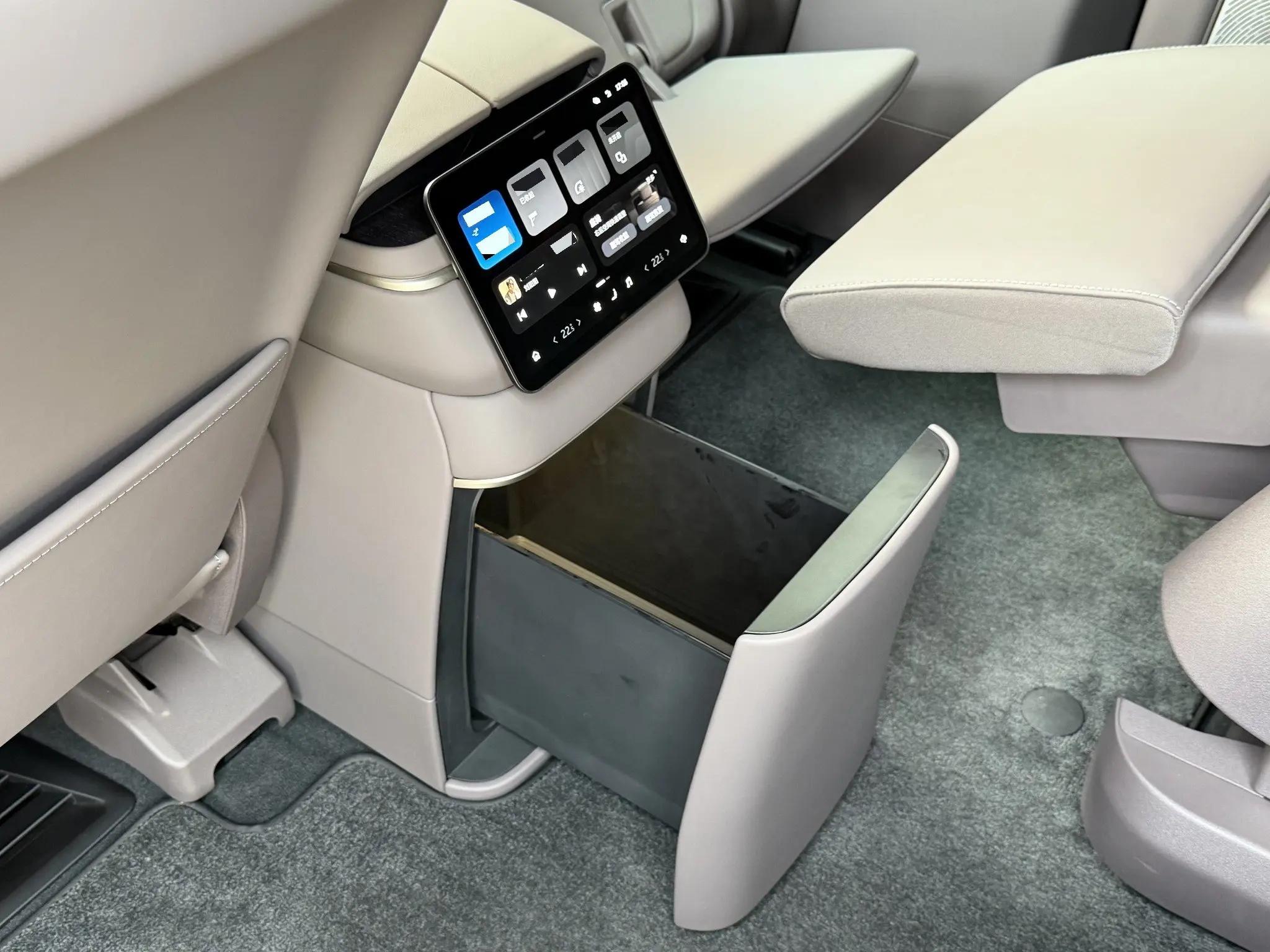 NIO 2026 ES8 6-seat executive signature version automatic gear 13