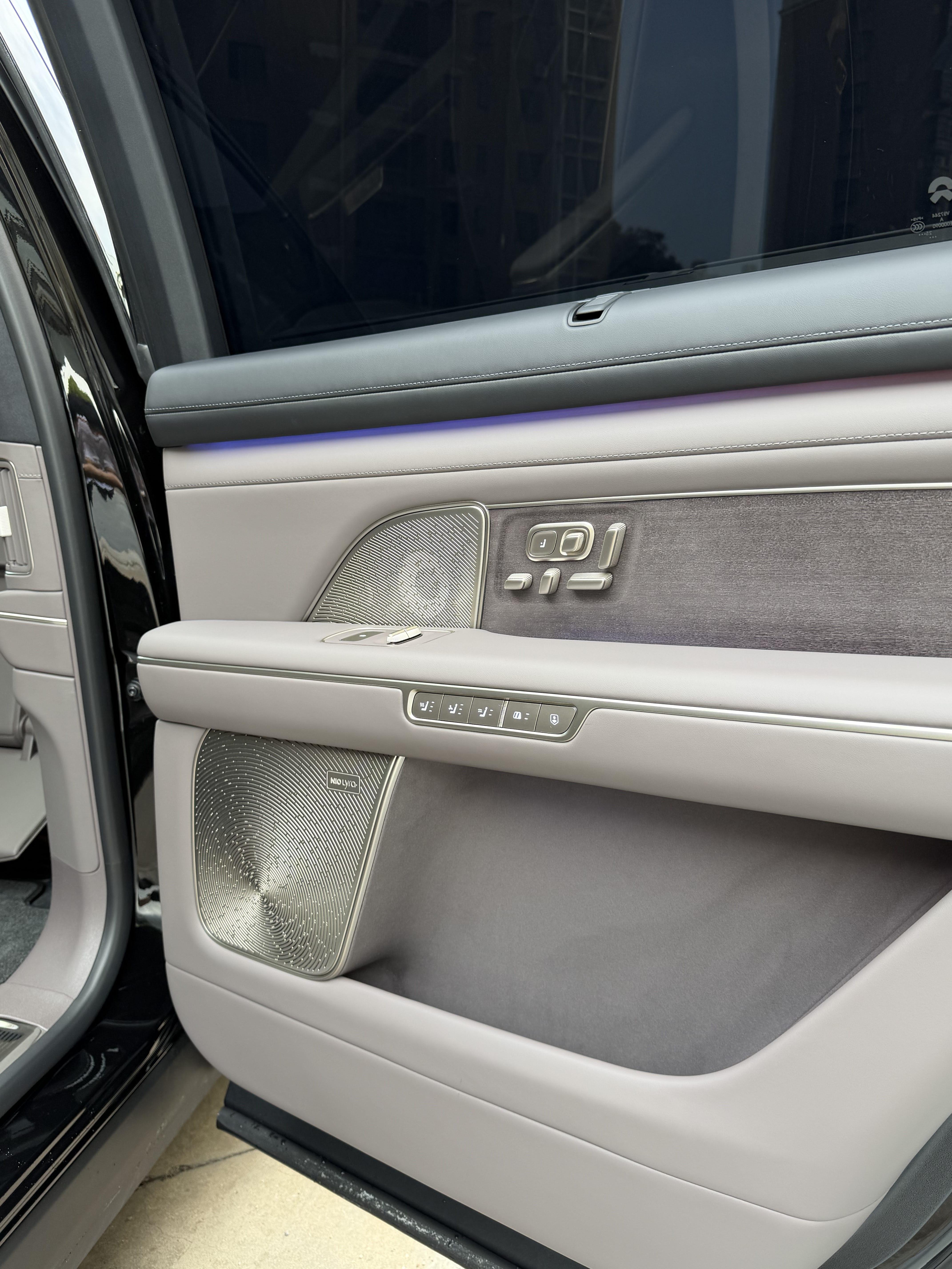 NIO 2026 ES8 6-seat executive signature version automatic gear 16