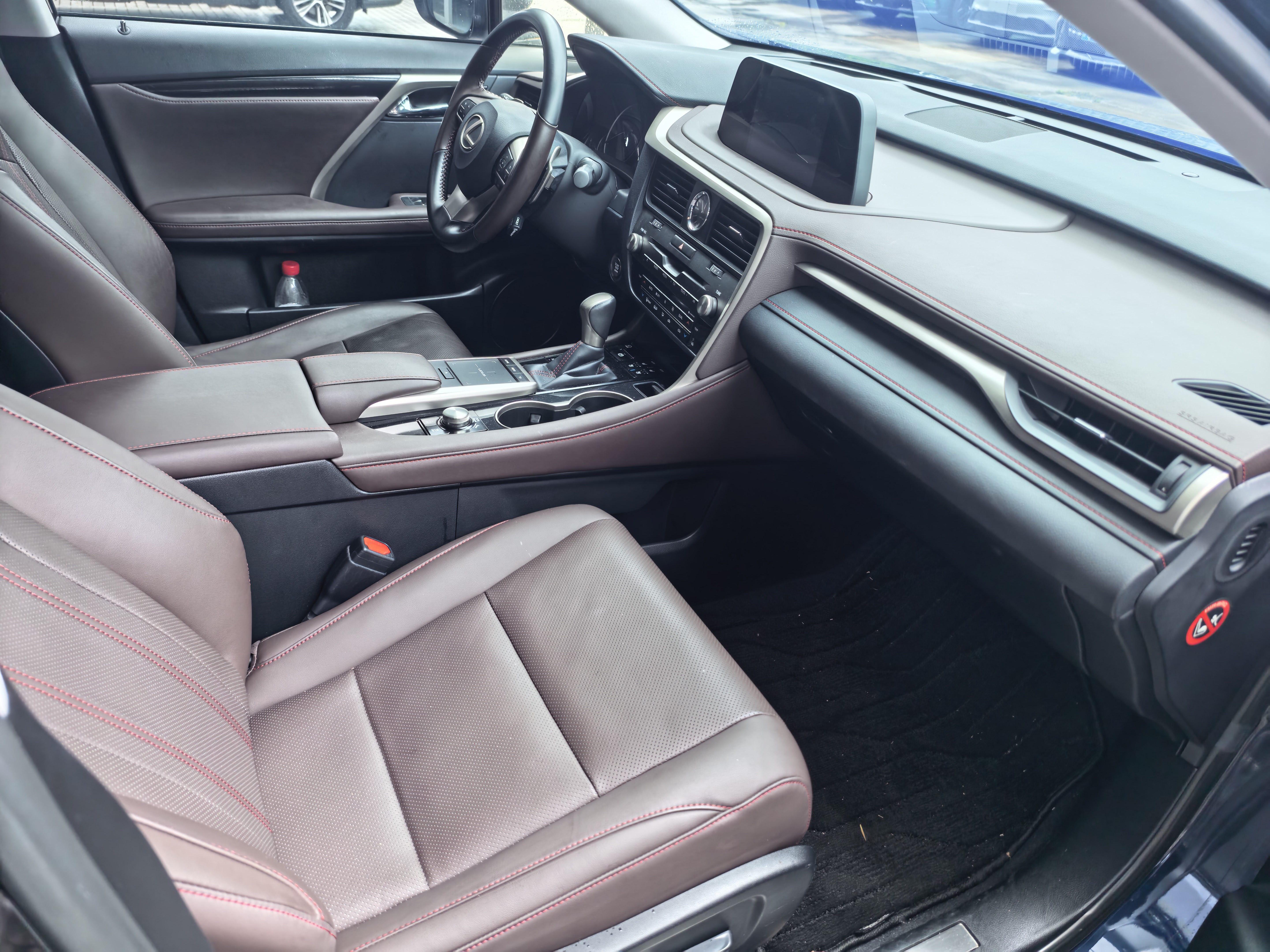 Lexus RX 2020 model modified 300 four-wheel drive elegant version 3