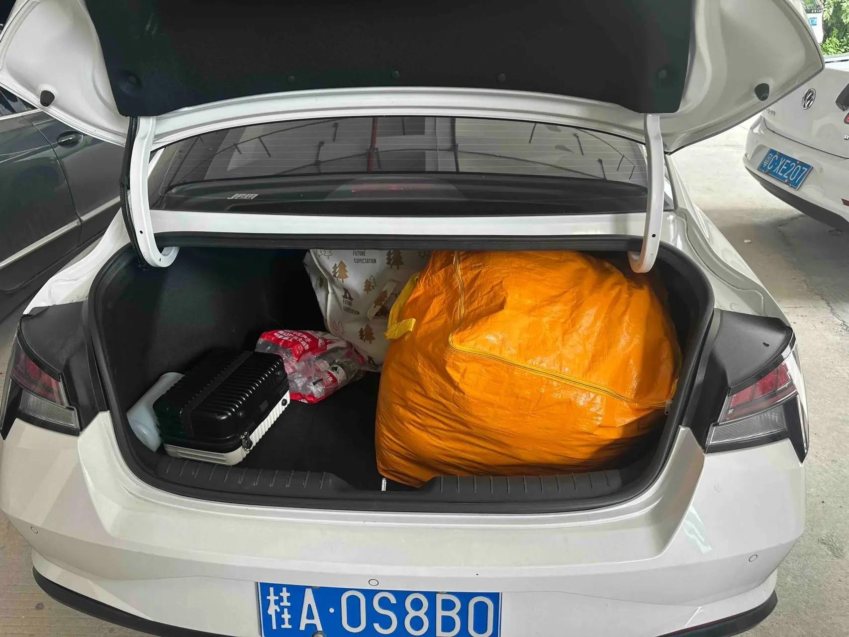 Elantra 2021 240TGDi DCT LUX Premium Edition 5