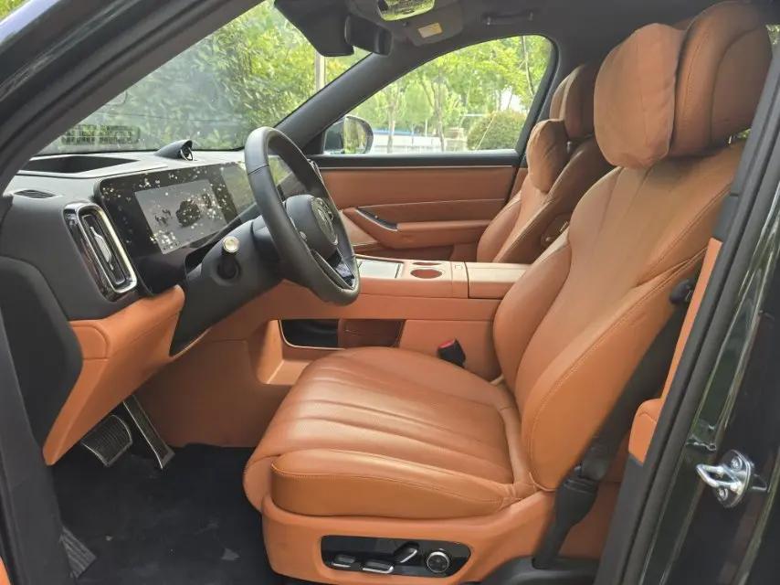 AITO M8 2025 extended range Ultra version 53.4kWh 6-seat version 2