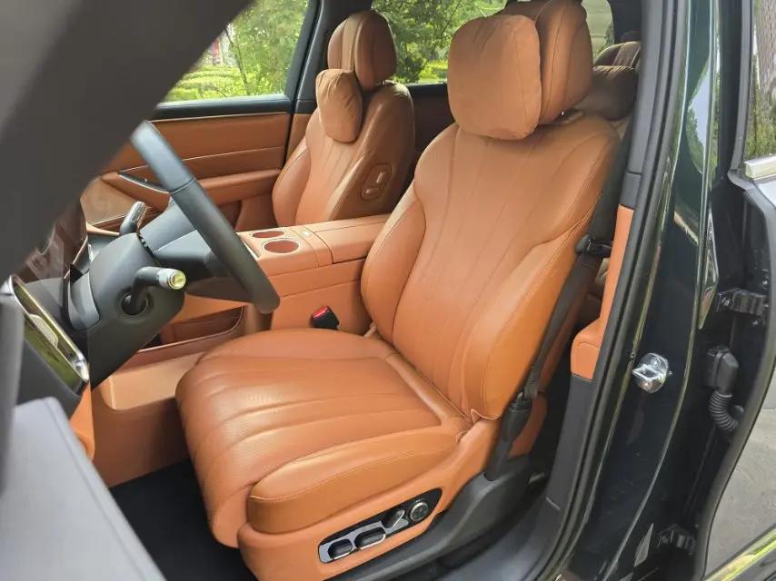 AITO M8 2025 extended range Ultra version 53.4kWh 6-seat version 3