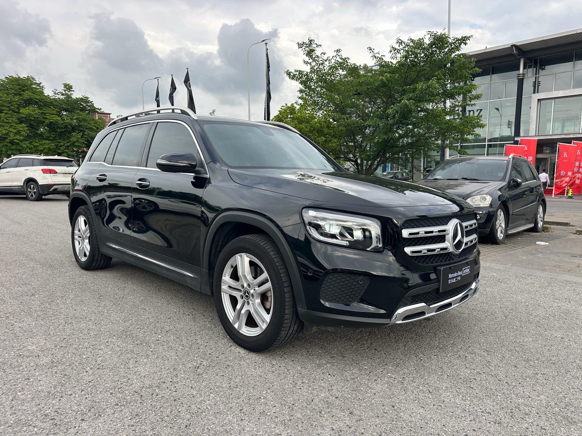 Mercedes Benz GLB 2022 model modified GLB 200 dynamic model 3