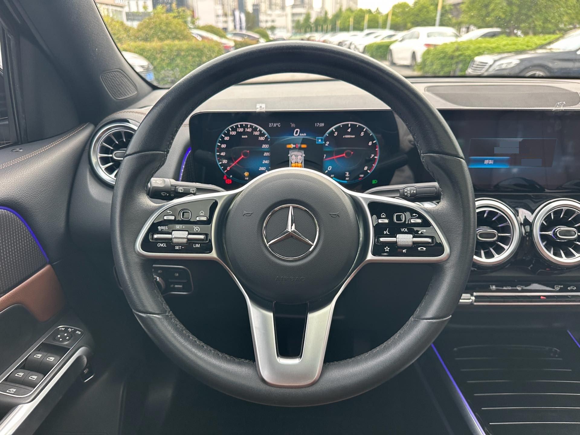 Mercedes Benz GLB 2022 model modified GLB 200 dynamic model 5