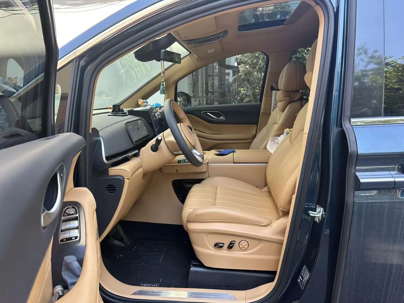Voyah 2025 Model Dreamer PHEV 1.5T Four-Wheel-Drive Excellence鲲鹏 Edition Automatic 3